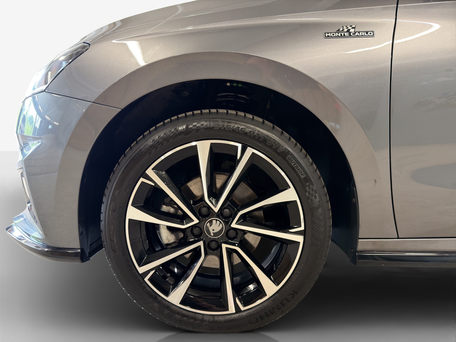 SKODA Fabia 1.5 TSI Monte Carlo DSG-image-14