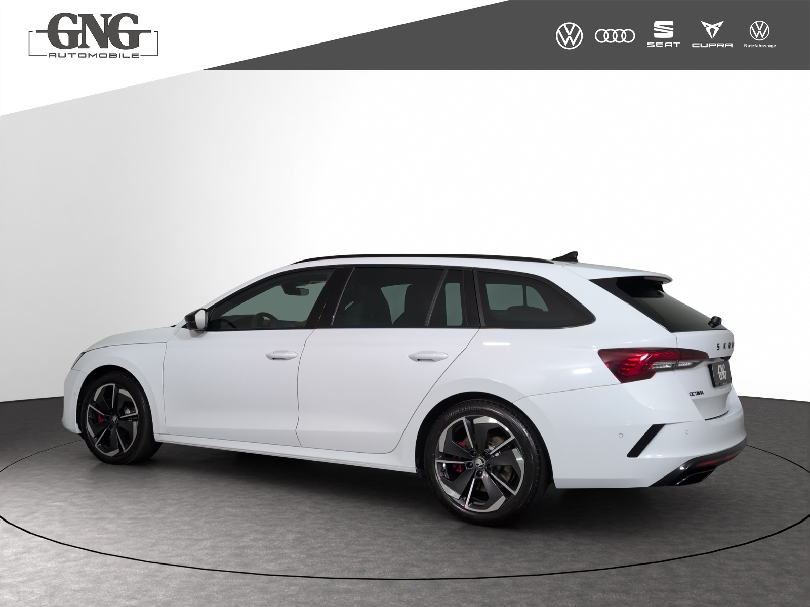 SKODA Octavia Combi 2.0 TSI DSG RS-image-1