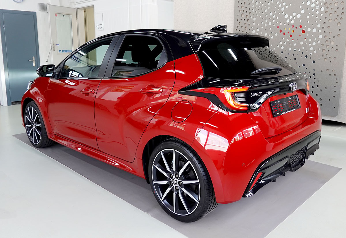 TOYOTA Yaris 1.5 GR Sport e-CVT-image-2