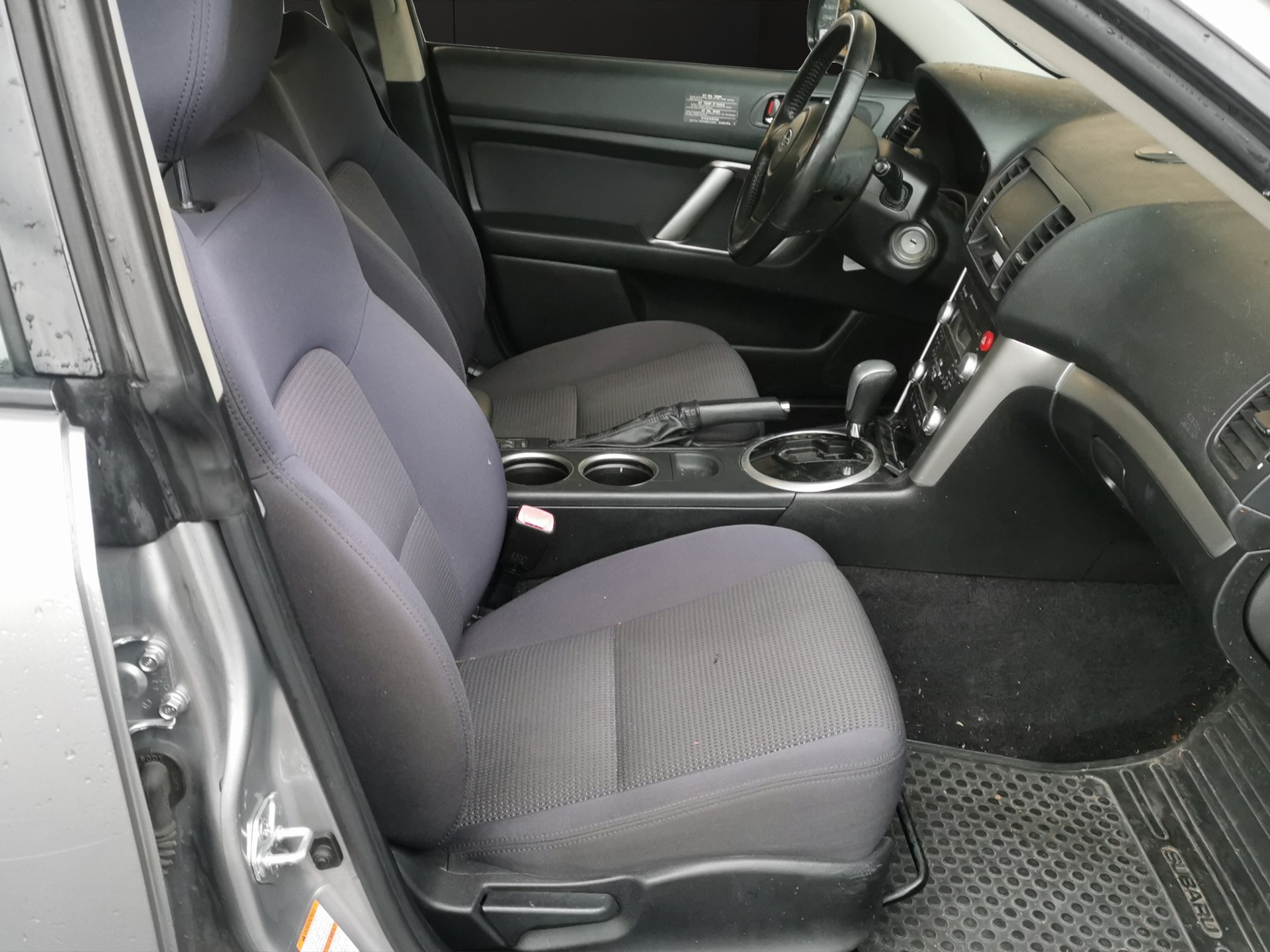 SUBARU Legacy 2.0R AWD Limited Automatic-image-14