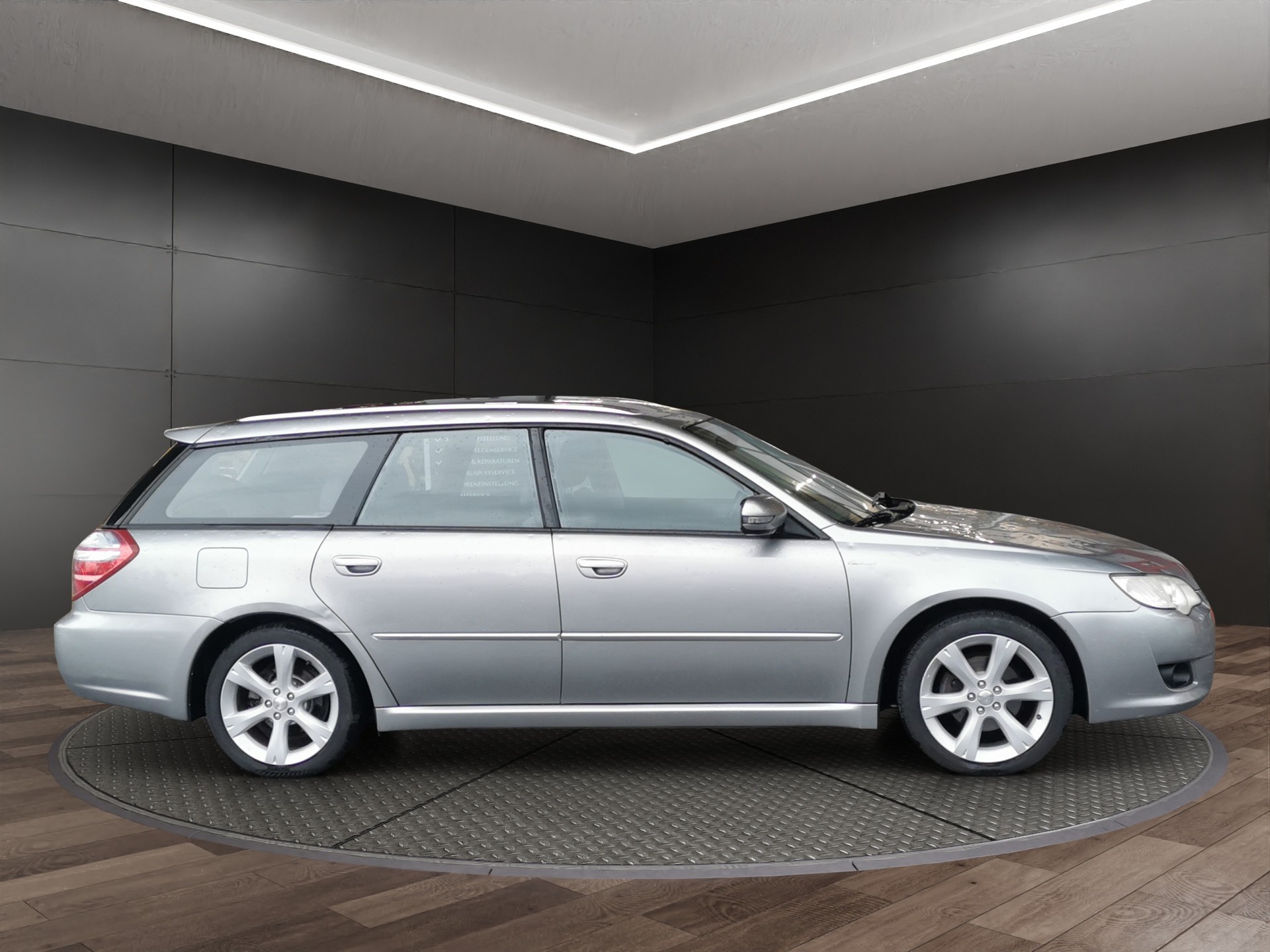 SUBARU Legacy 2.0R AWD Limited Automatic-image-5