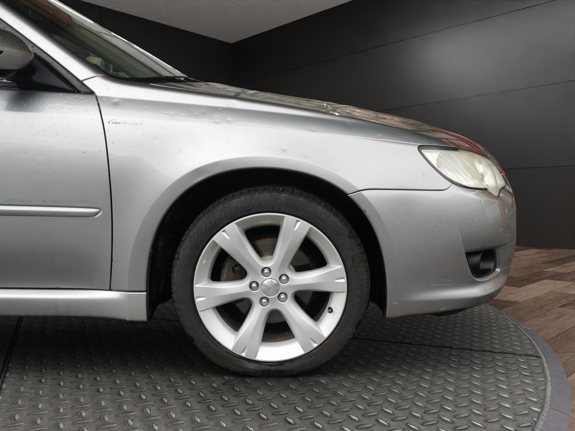SUBARU Legacy 2.0R AWD Limited Automatic-showroom-element-3