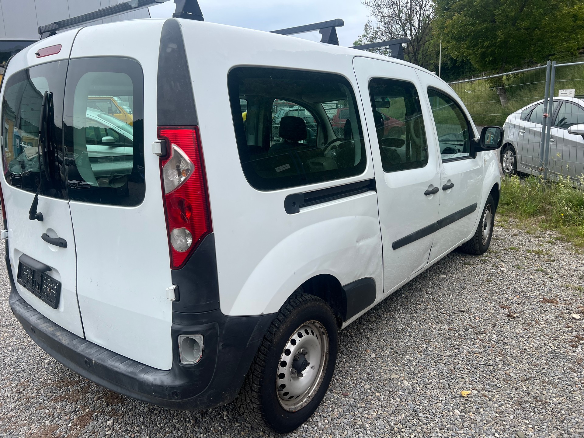 RENAULT Kangoo 1.5 dCi Expression-image-4