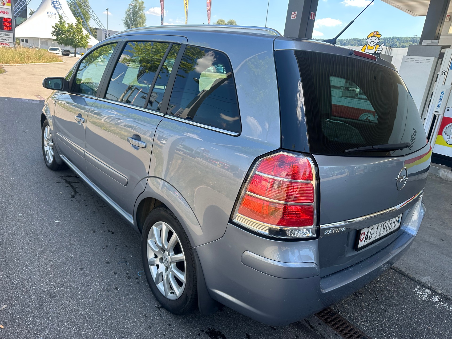 OPEL Zafira 1.9 CDTI Sport Automatic-image-3