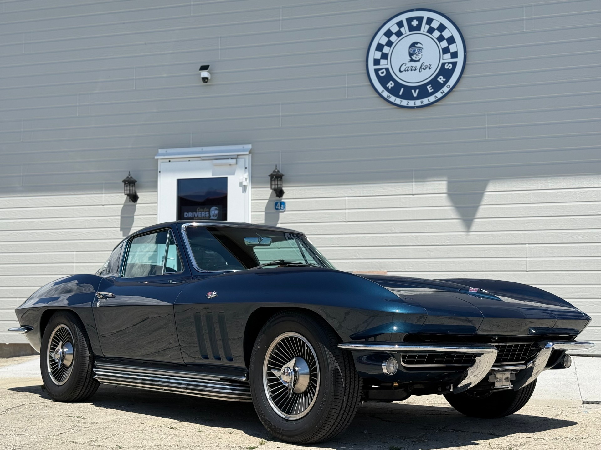 CHEVROLET CORVETTE-image-0