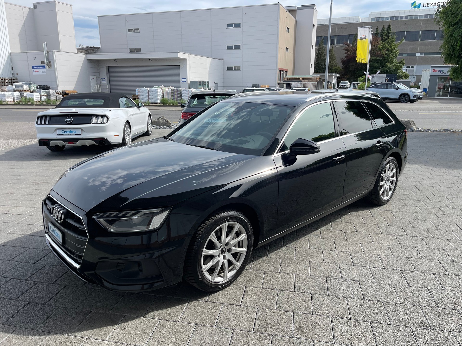 AUDI A4 Avant 40 TDI quattro S-tronic-image-1