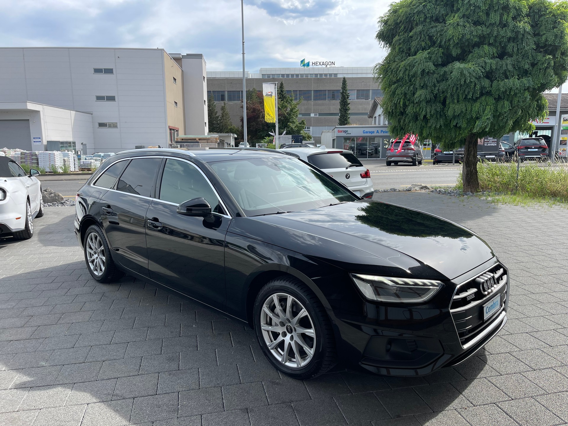 AUDI A4 Avant 40 TDI quattro S-tronic-image-3