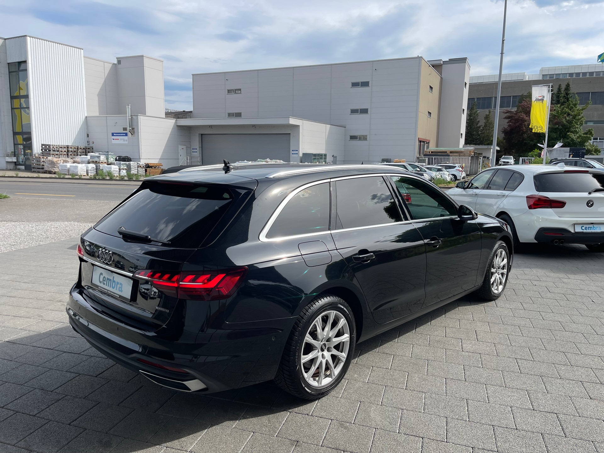 AUDI A4 Avant 40 TDI quattro S-tronic-image-5
