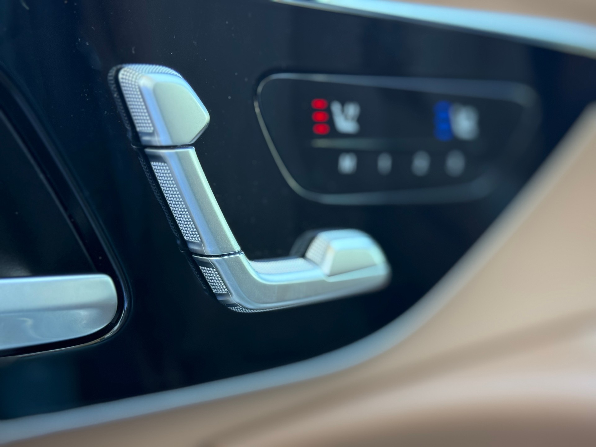 MERCEDES-BENZ E 400 e EXCLUSIVE 4Matic 9G-Tronic-image-5
