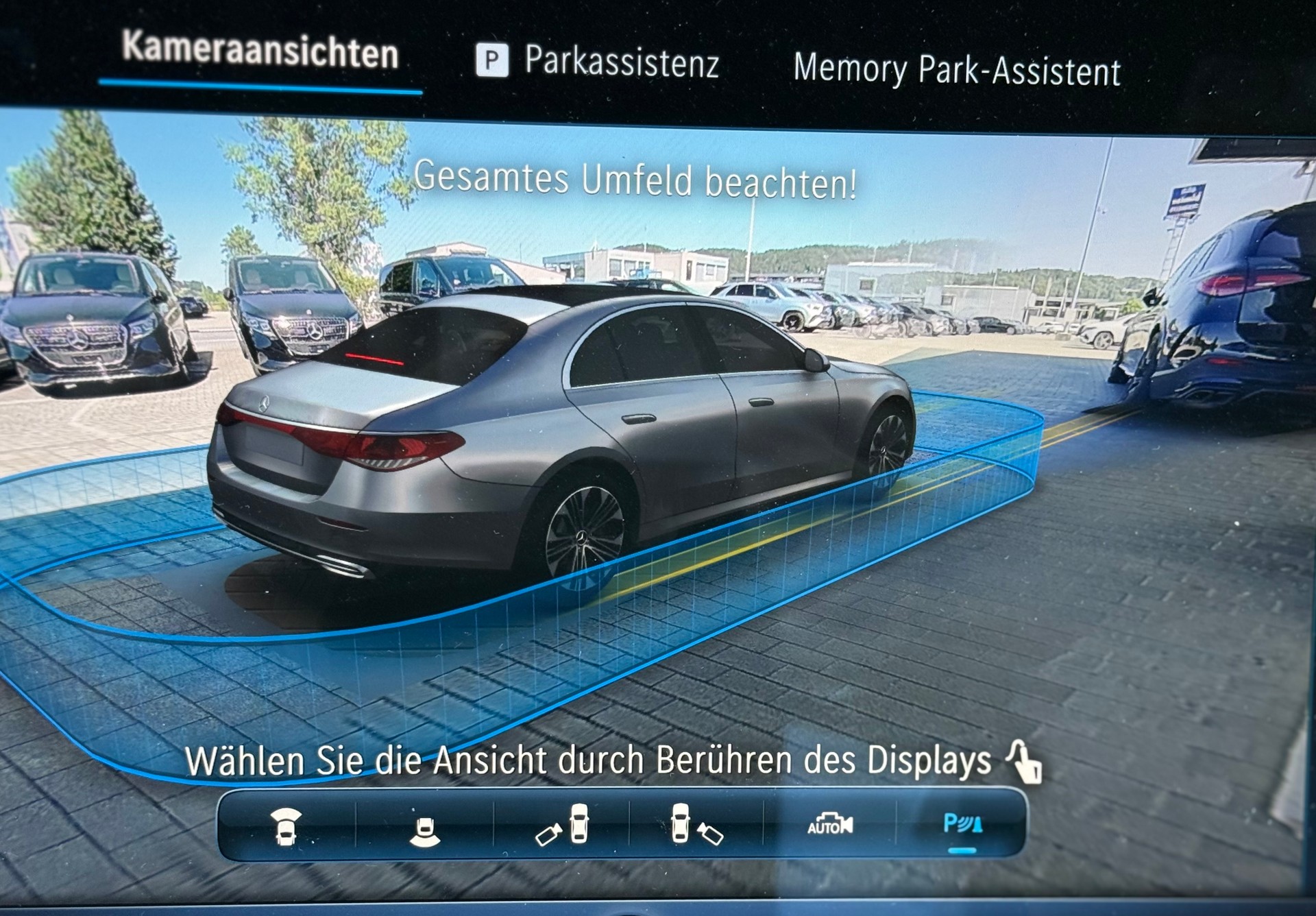 MERCEDES-BENZ E 400 e EXCLUSIVE 4Matic 9G-Tronic-image-13