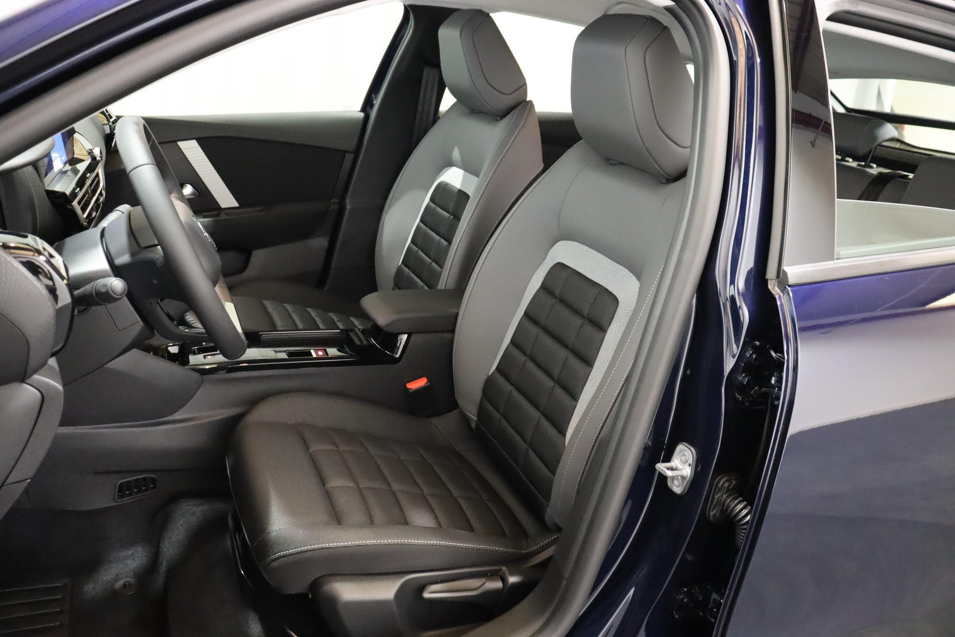CITROEN e-C4 You+-image-4