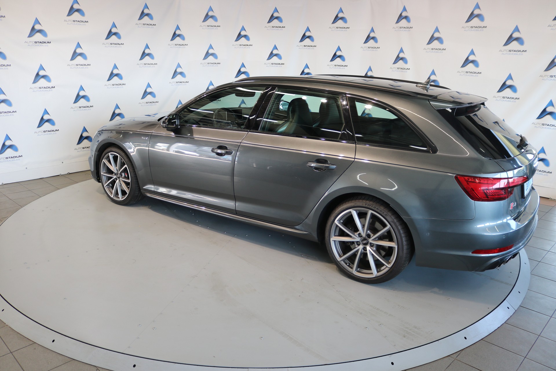 AUDI S4 Avant 3.0 TFSI quattro tiptronic-image-21