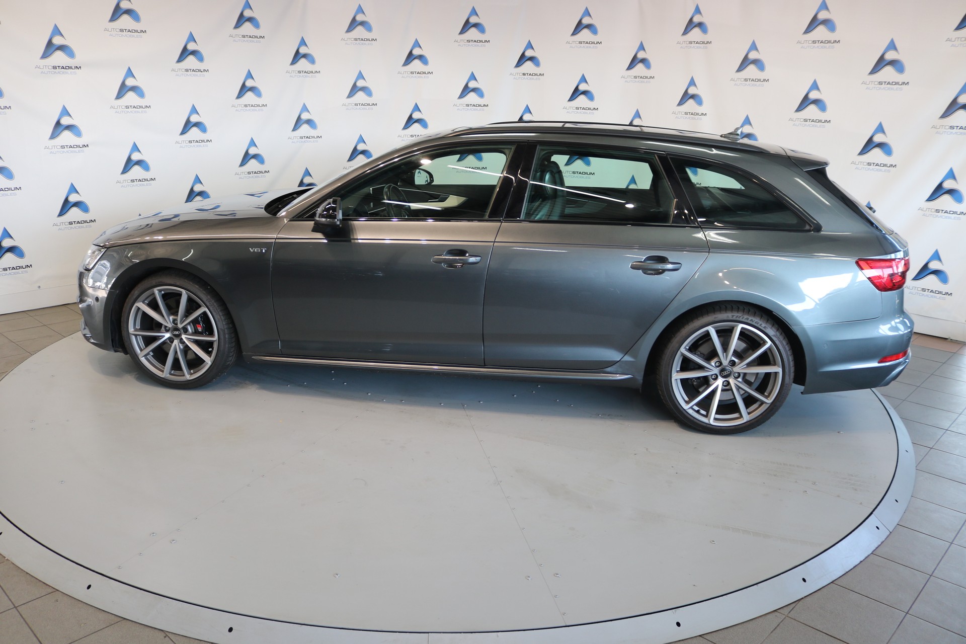 AUDI S4 Avant 3.0 TFSI quattro tiptronic-image-19
