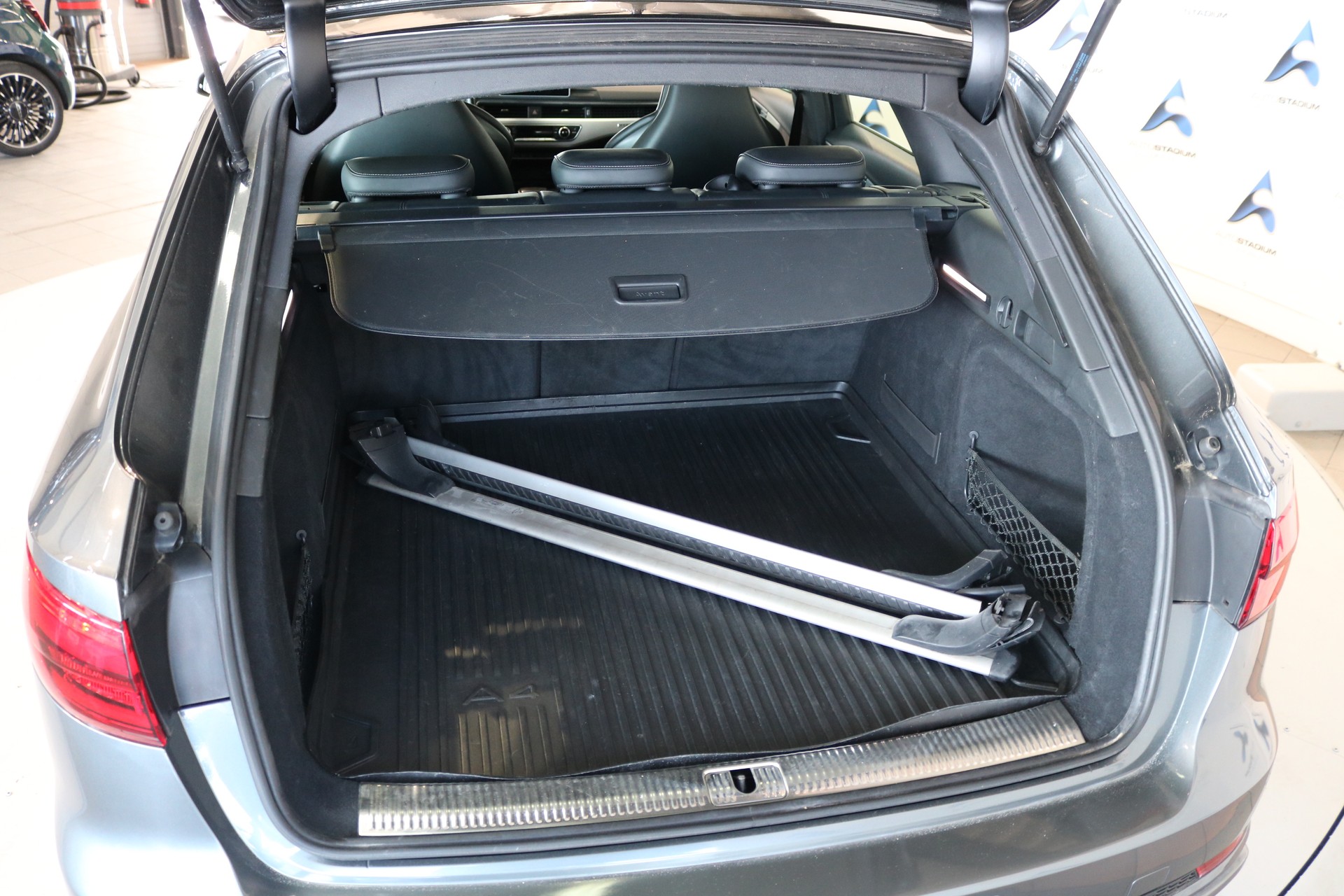AUDI S4 Avant 3.0 TFSI quattro tiptronic-image-40