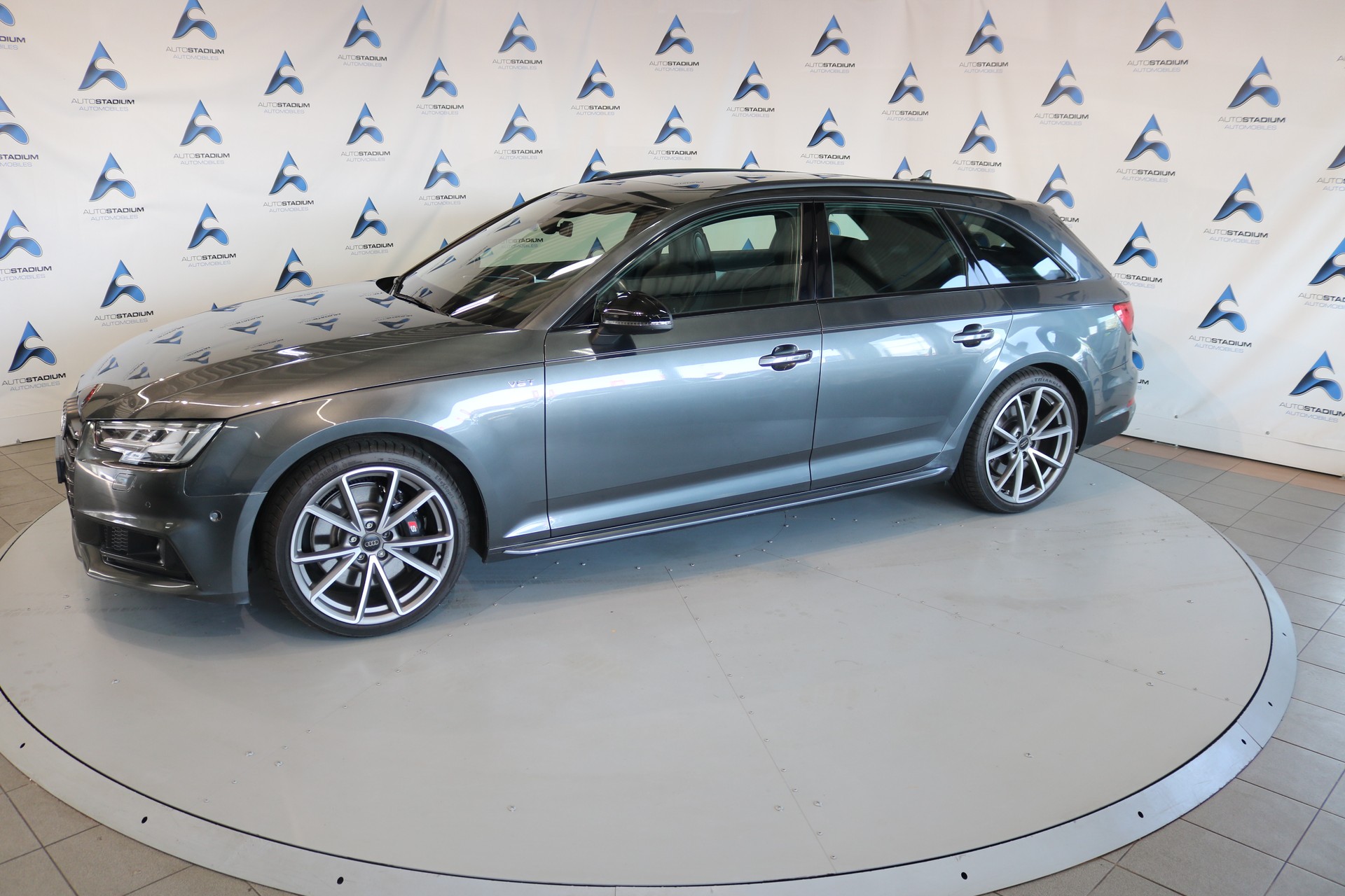 AUDI S4 Avant 3.0 TFSI quattro tiptronic-image-15
