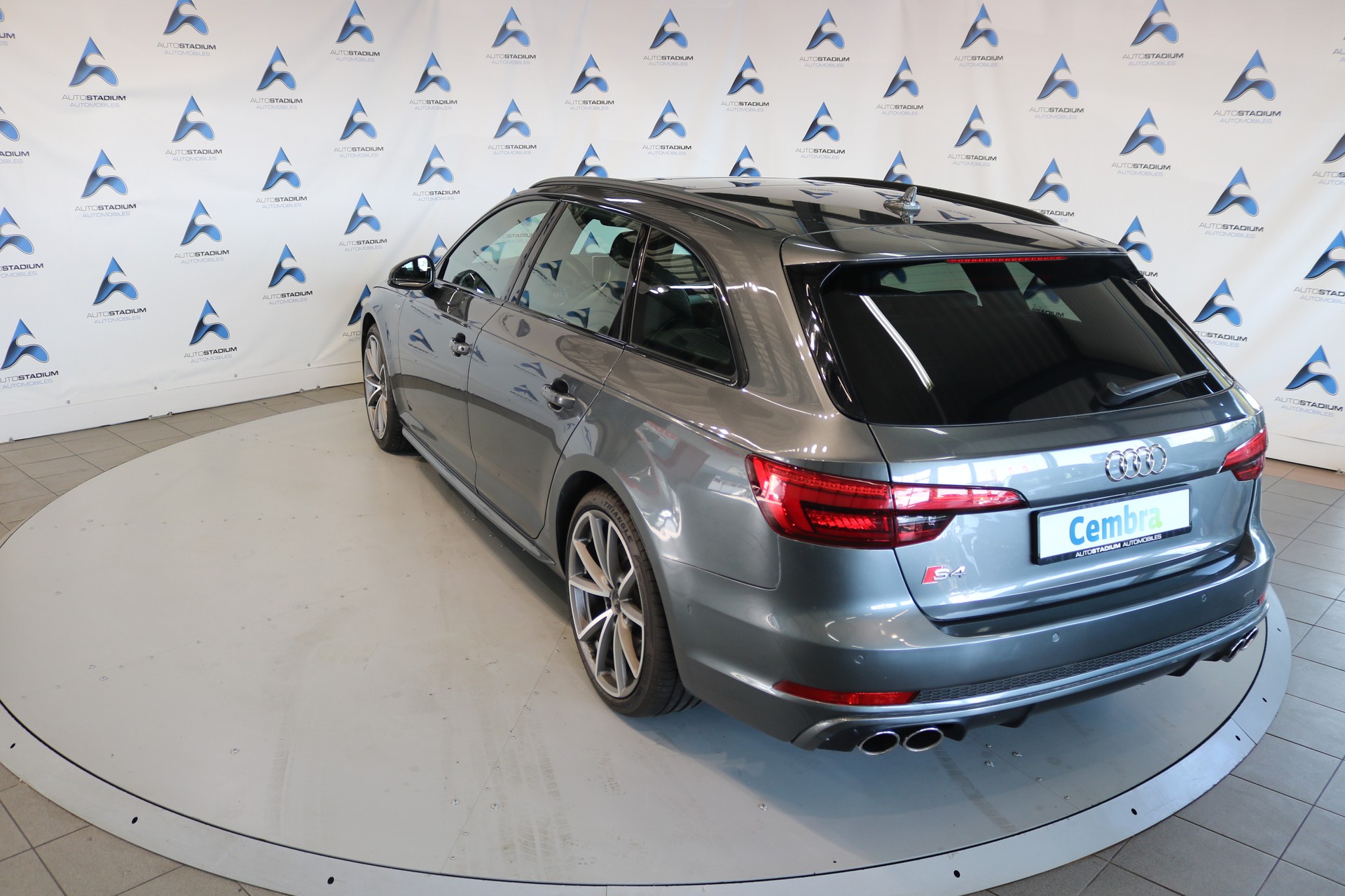 AUDI S4 Avant 3.0 TFSI quattro tiptronic-image-23