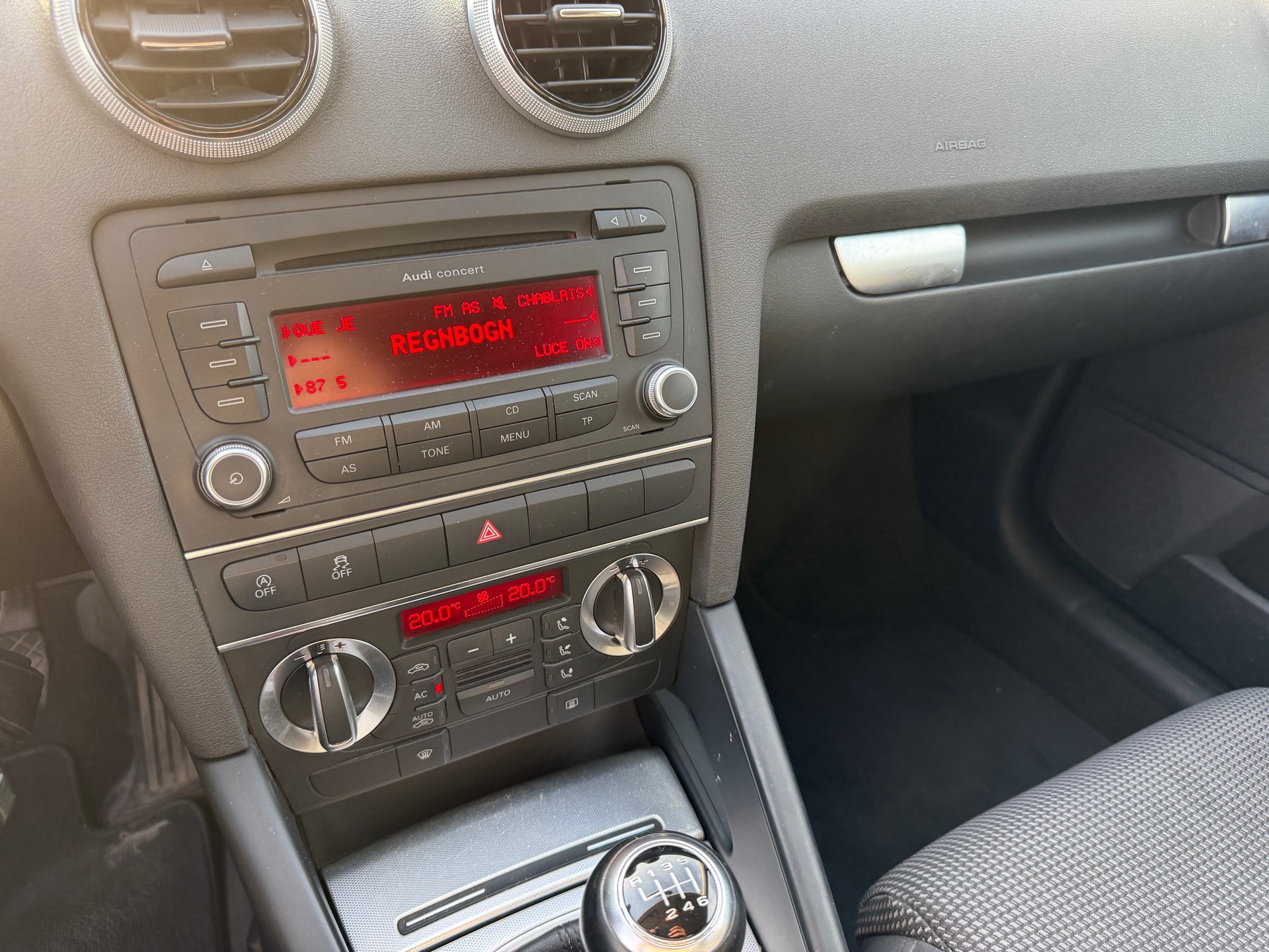 AUDI A3 Sportback 2.0 TDI Ambition-image-8