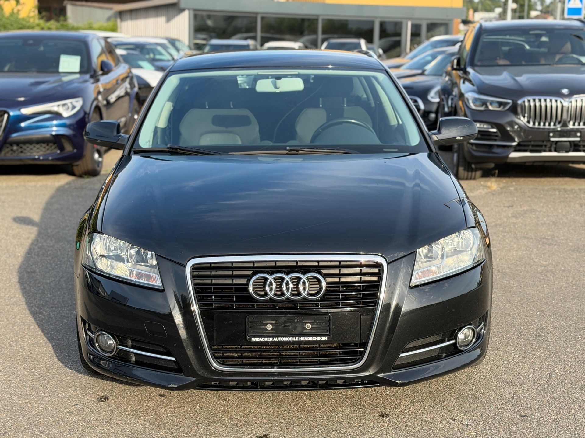 AUDI A3 Sportback 2.0 TDI Ambition-image-1