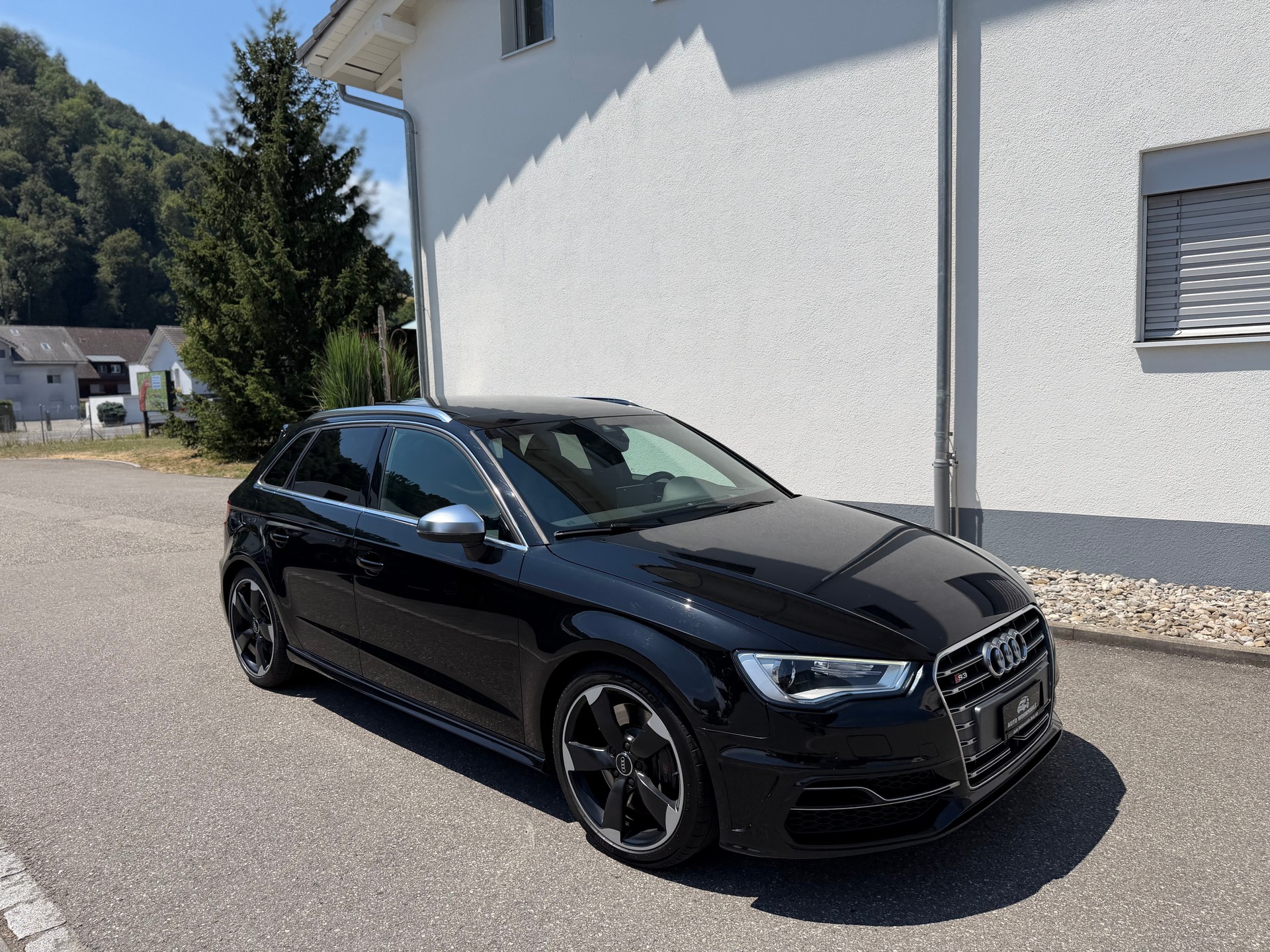 AUDI S3 Sportback 2.0 TFSI quattro S-tronic-image-2