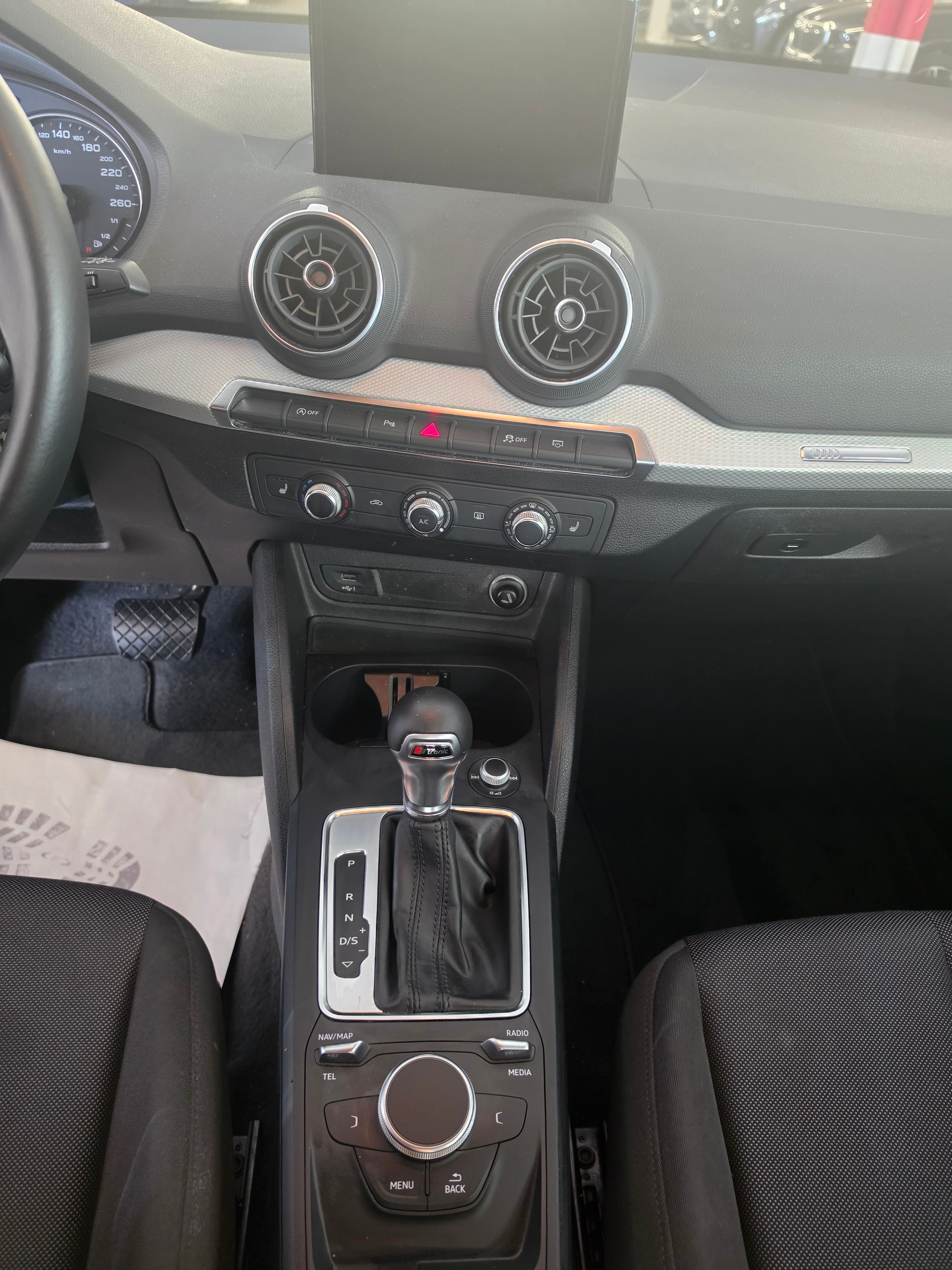 AUDI Q2 1.0 TFSI sport S-tronic-image-12