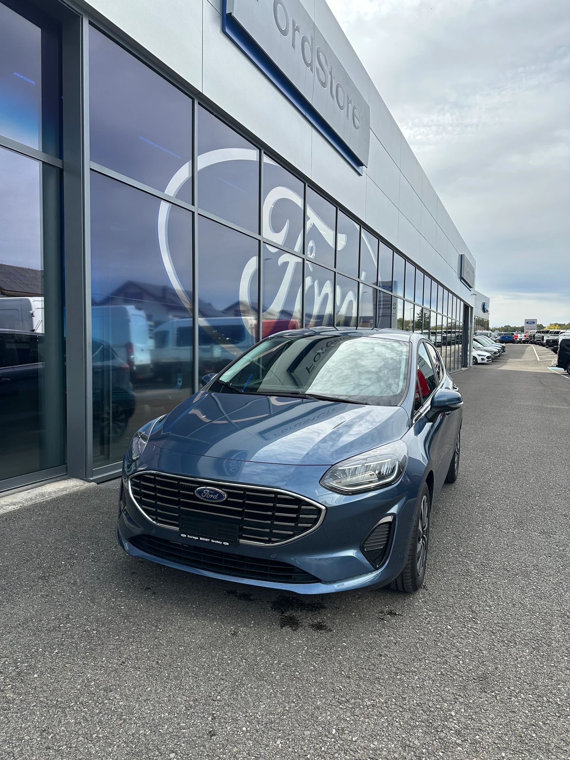 Car photo