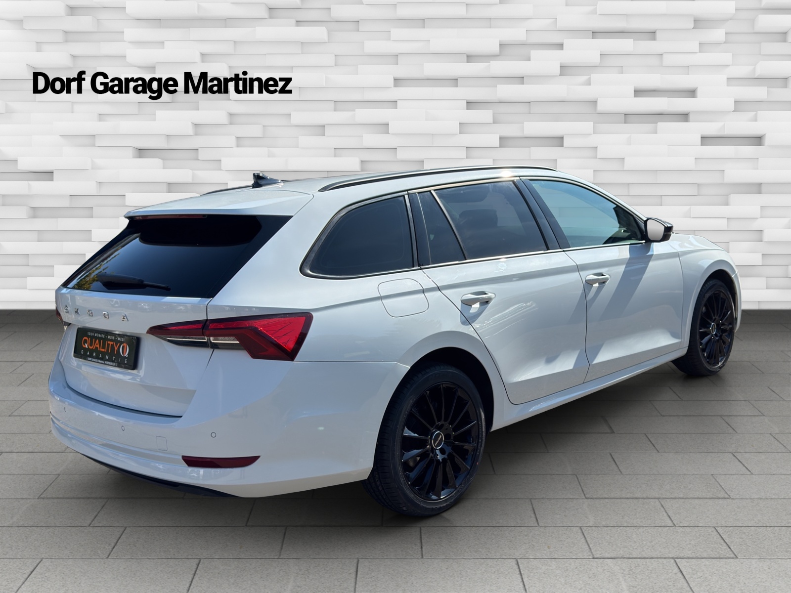 SKODA Octavia Combi 2.0 TDI DSG Ambition-image-5