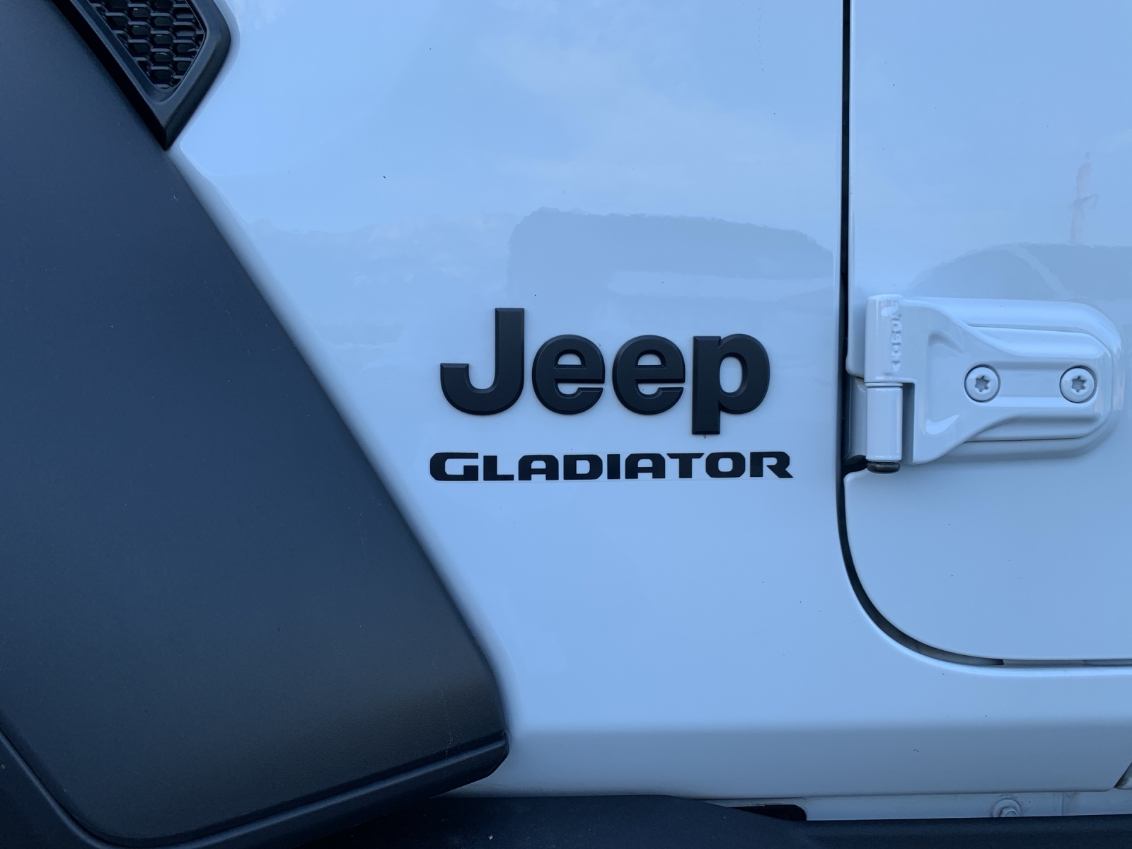 JEEP Gladiator 3.0 V6 Overland-image-14