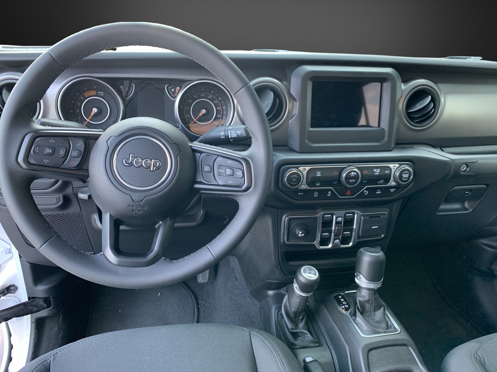 JEEP Gladiator 3.0 V6 Overland-image-9