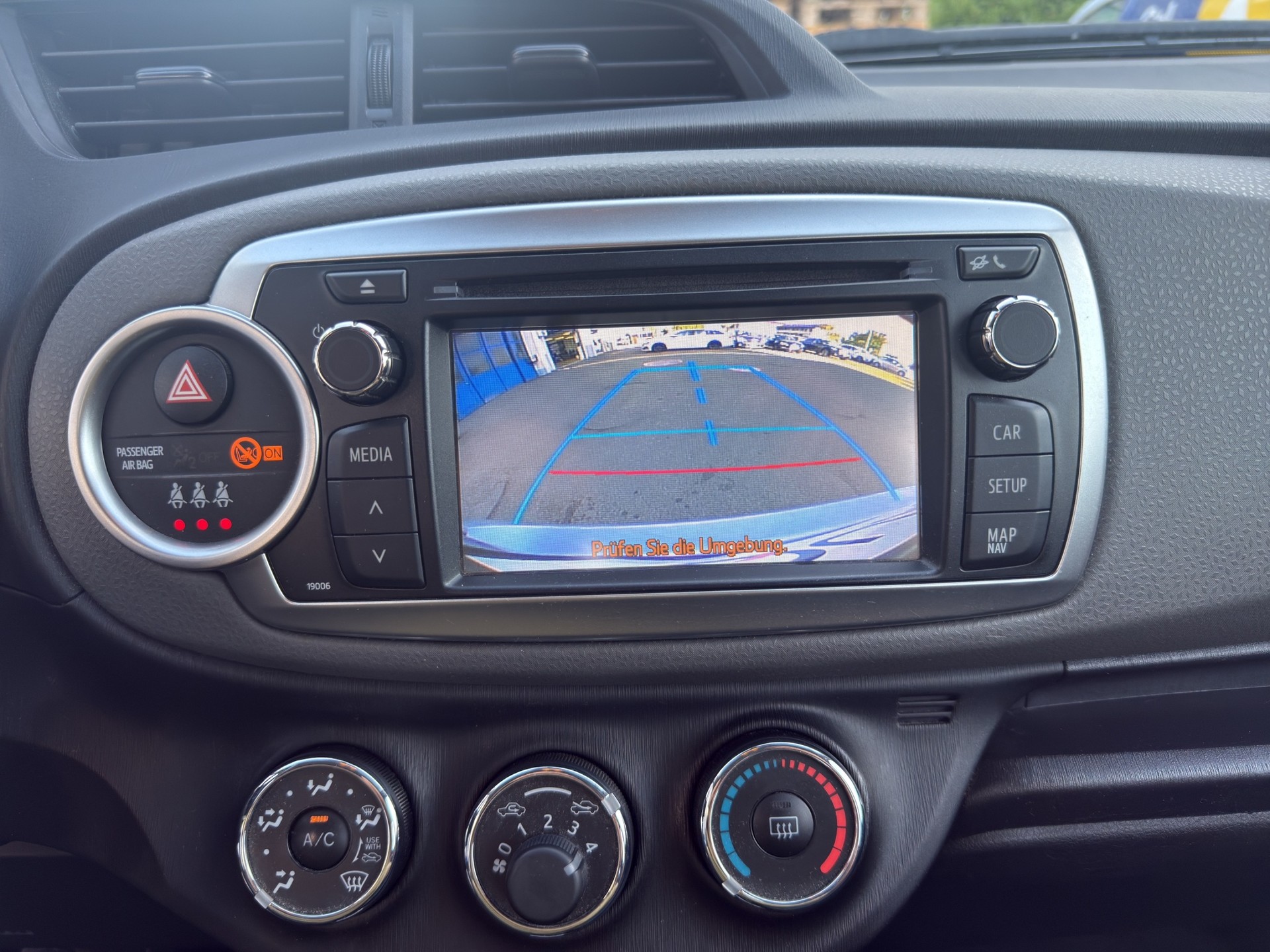 TOYOTA Yaris 1.33 Sol Premium Multidrive-image-10