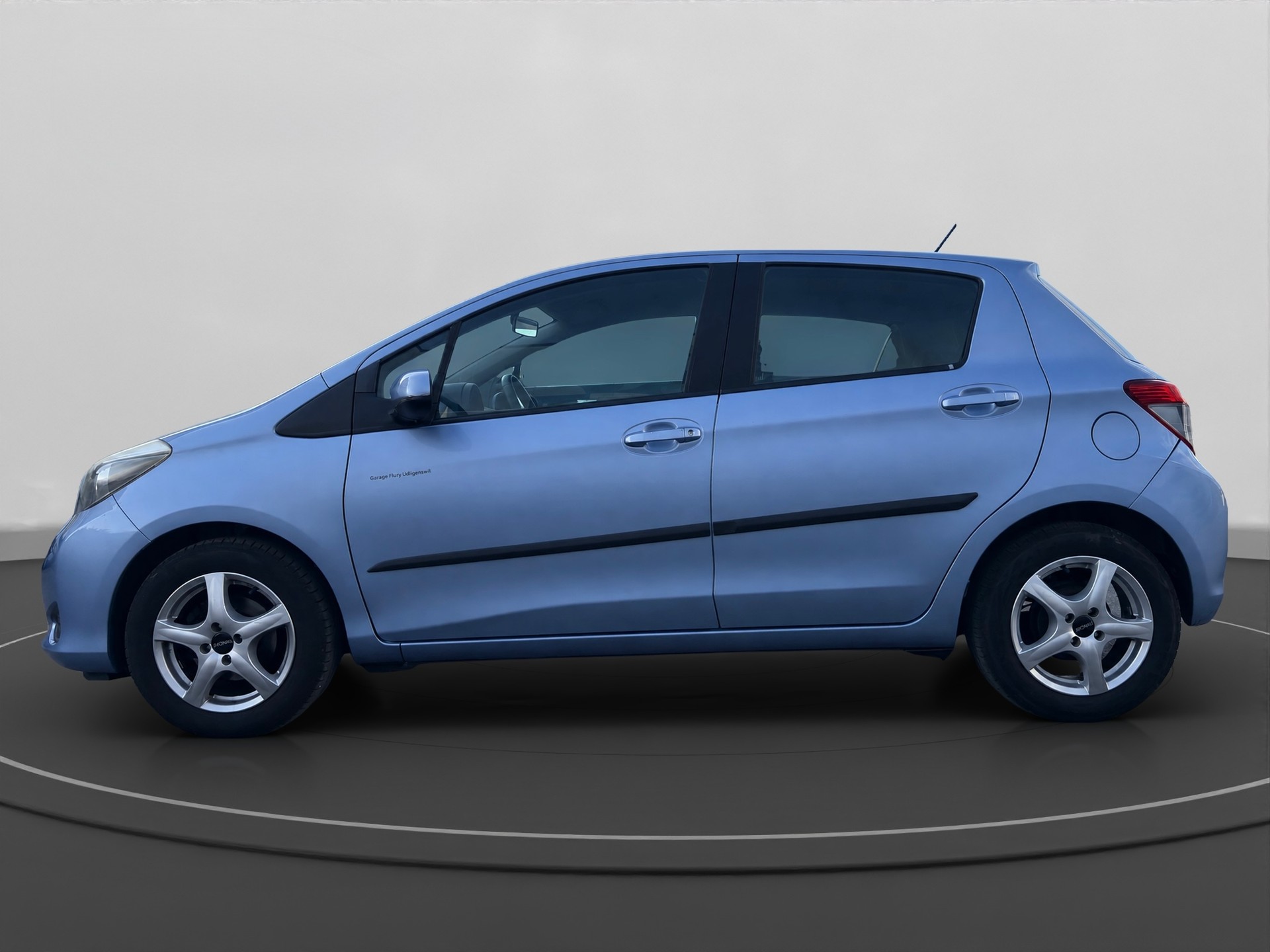 TOYOTA Yaris 1.33 Sol Premium Multidrive-image-1