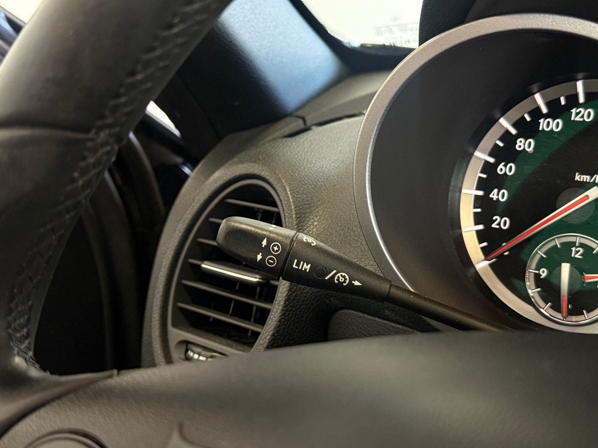 MERCEDES-BENZ SLK 200 Kompressor Automatic AMG Line-image-8