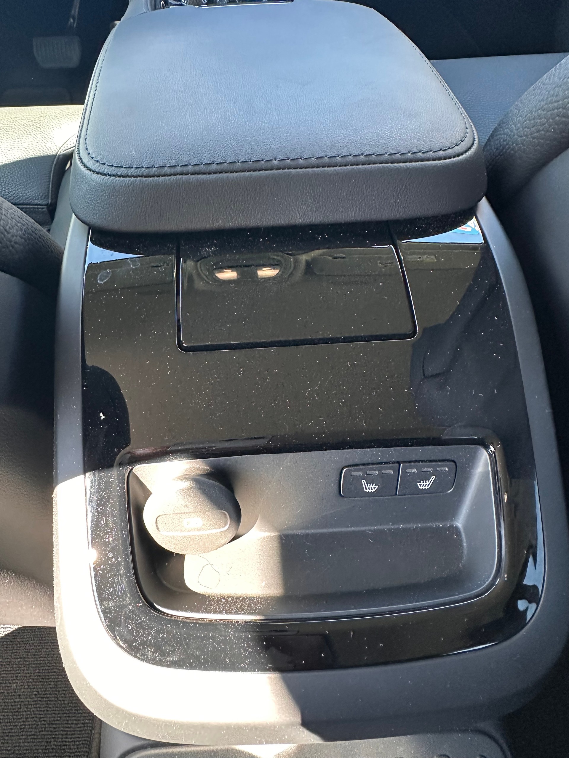 VOLVO V60 T6 eAWD Plug in Hybrid Plus Dark Geartronic-image-9
