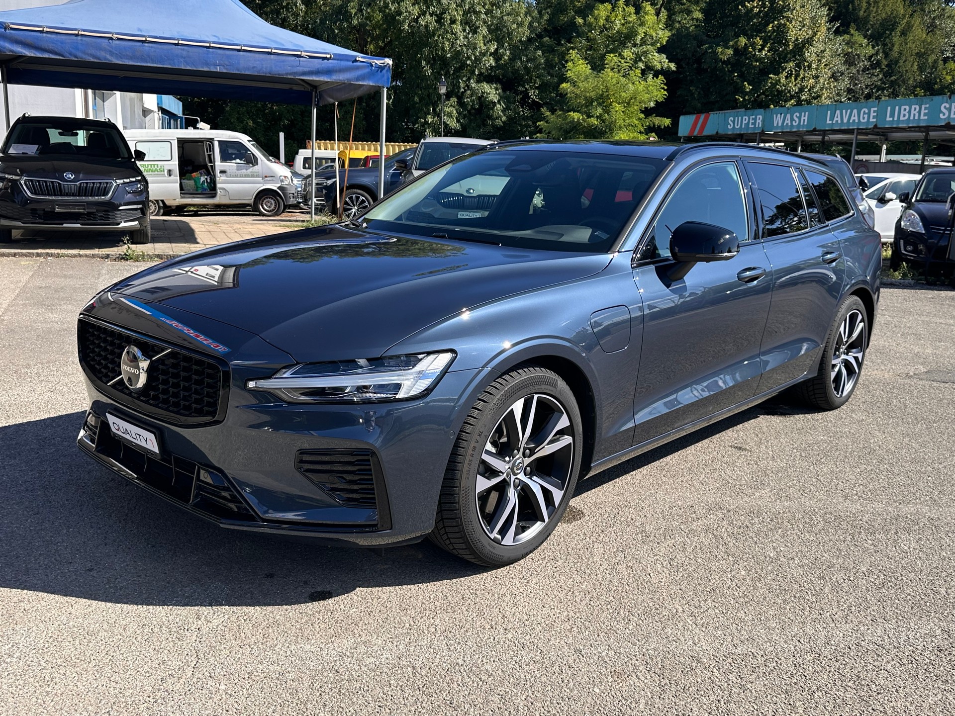 VOLVO V60 T6 eAWD Plug in Hybrid Plus Dark Geartronic-image-0