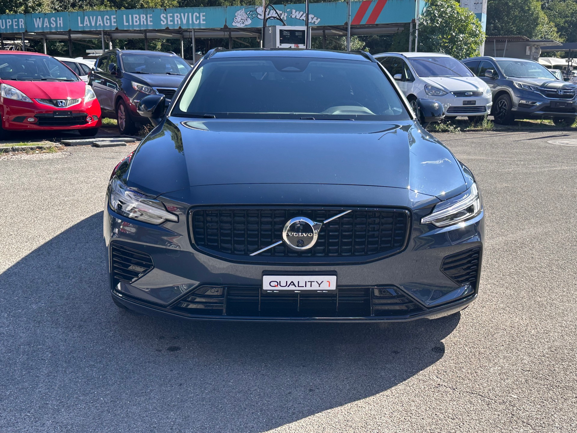 VOLVO V60 T6 eAWD Plug in Hybrid Plus Dark Geartronic-image-1