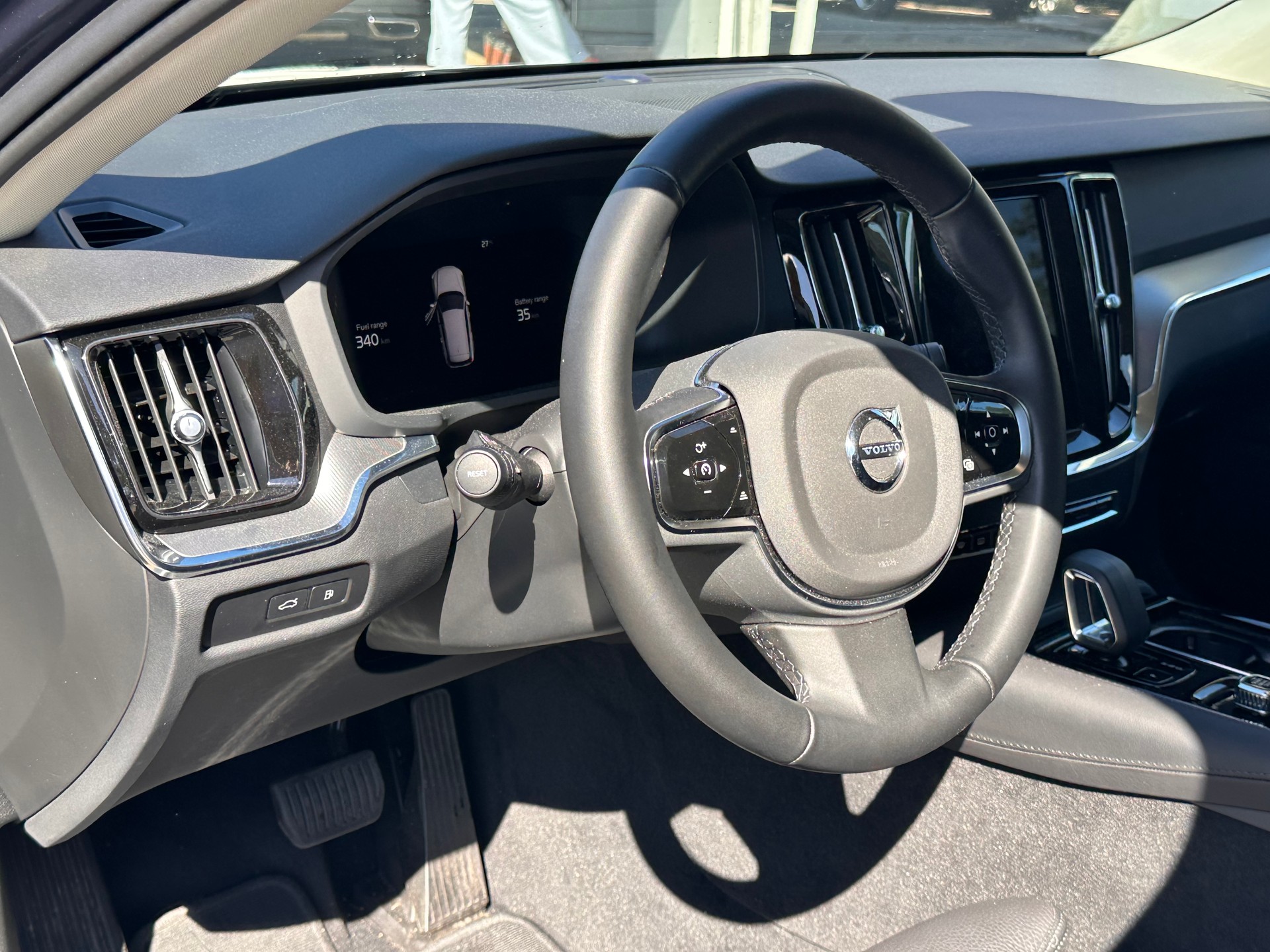VOLVO V60 T6 eAWD Plug in Hybrid Plus Dark Geartronic-image-12