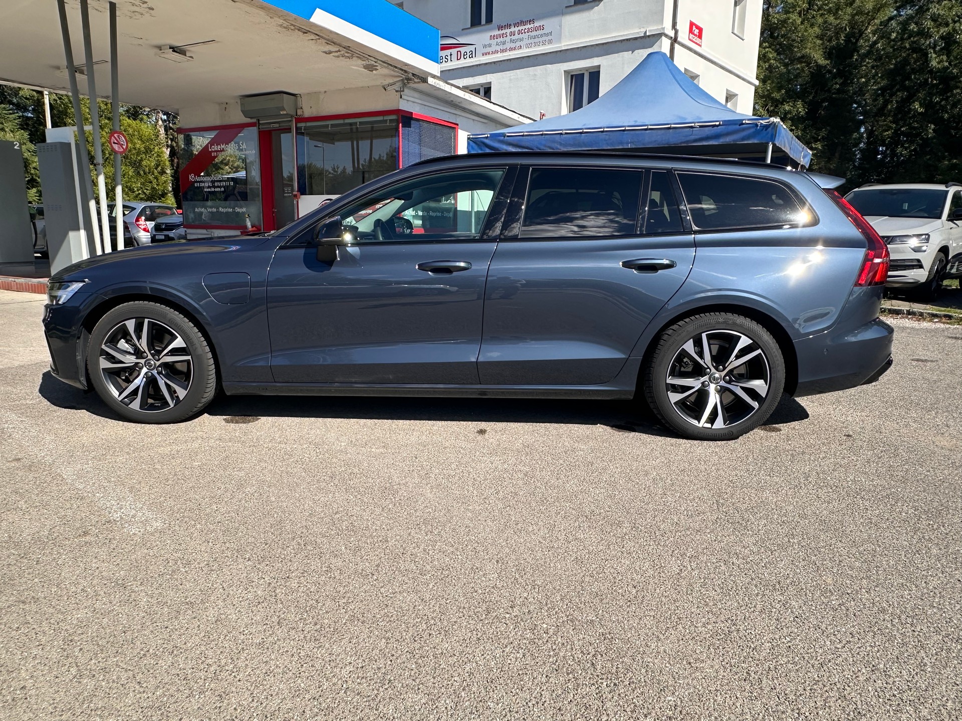 VOLVO V60 T6 eAWD Plug in Hybrid Plus Dark Geartronic-image-3