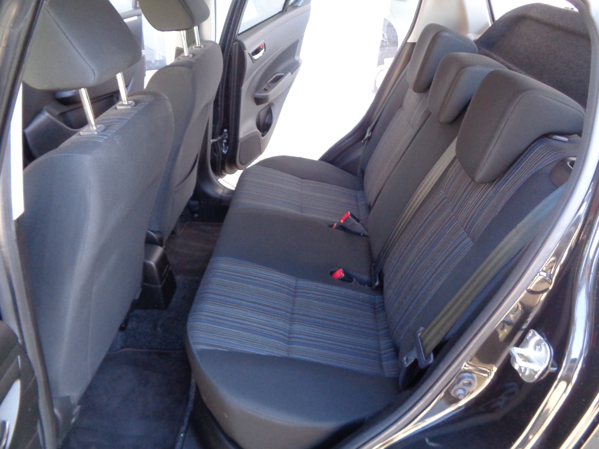 SUZUKI Swift 1.2i 16V PizSulai Top 4x4-image-16