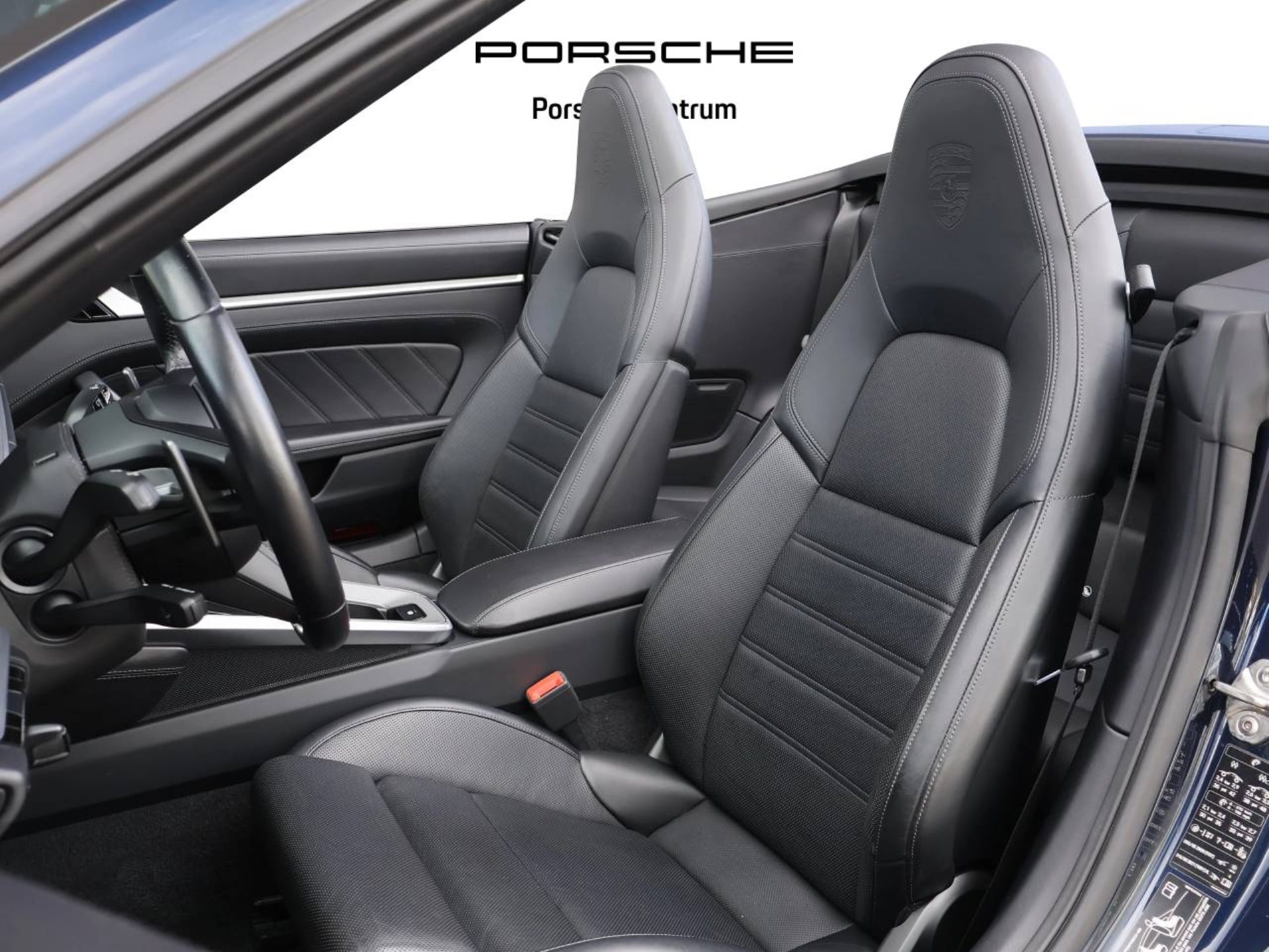 PORSCHE 911 Turbo Cabriolet-image-4