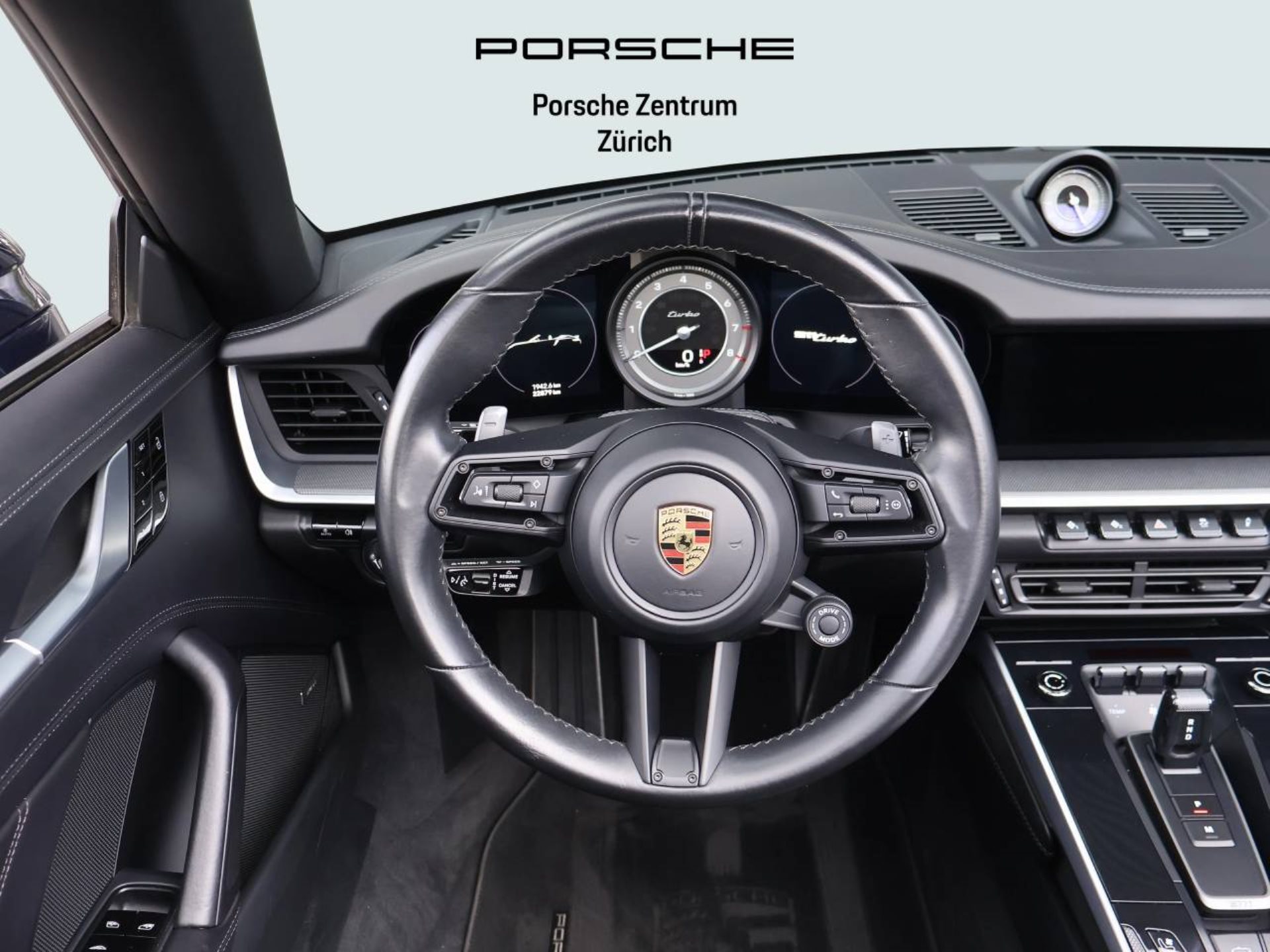 PORSCHE 911 Turbo Cabriolet-image-11