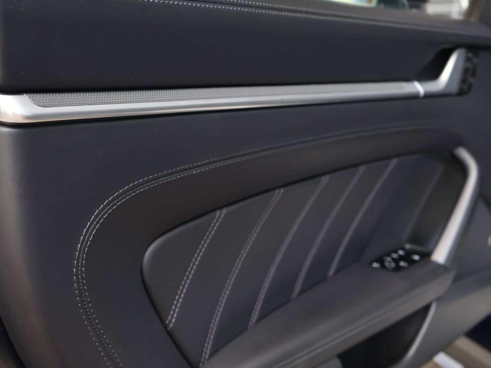 PORSCHE 911 Turbo Cabriolet-image-24