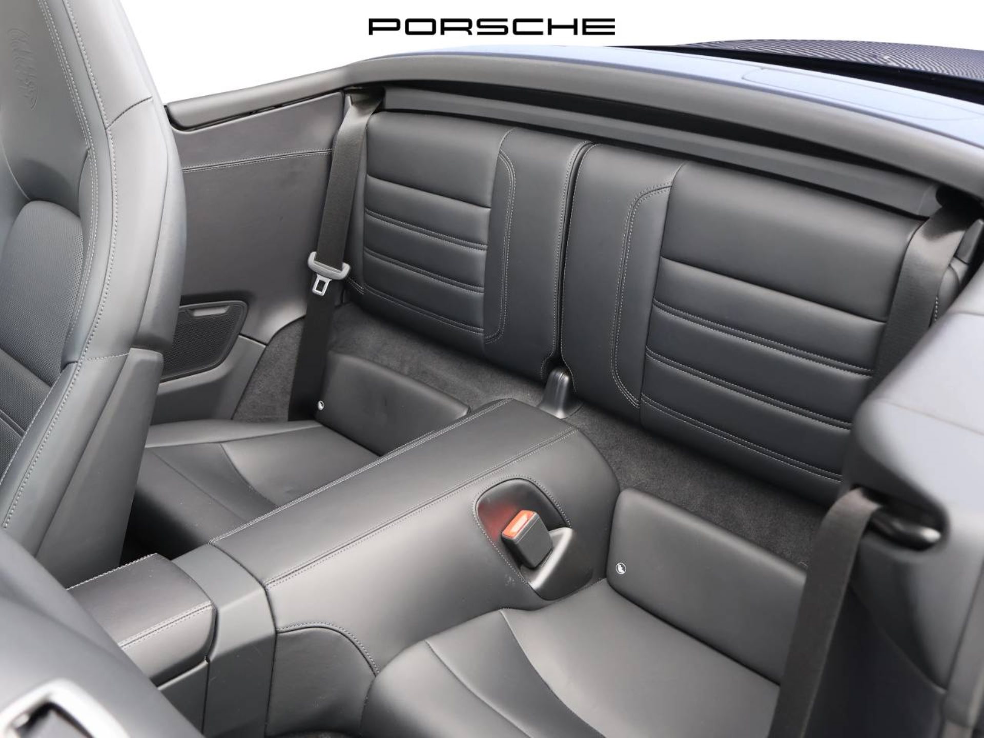 PORSCHE 911 Turbo Cabriolet-image-13