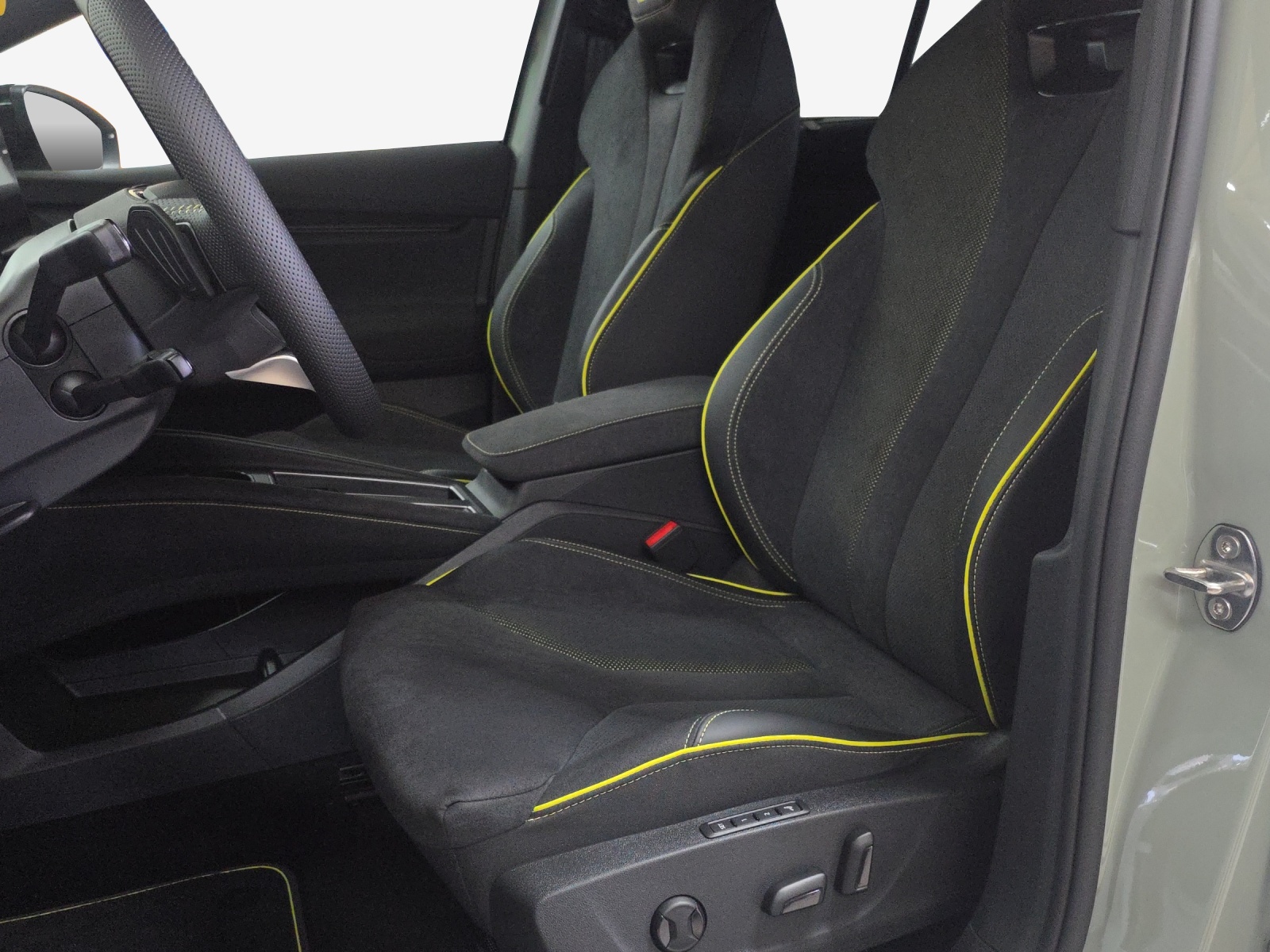 SKODA Elroq RS 4x4-image-15