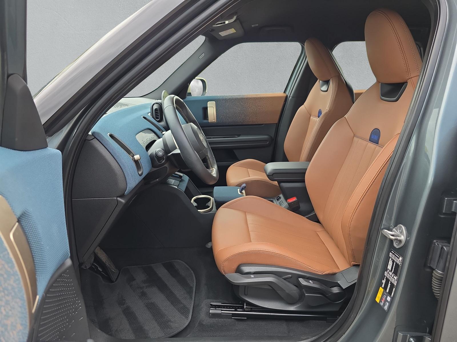 MINI Countryman SE ALL4 U25 (CH) ** Smokey Green ** 100 % électrique **-image-11