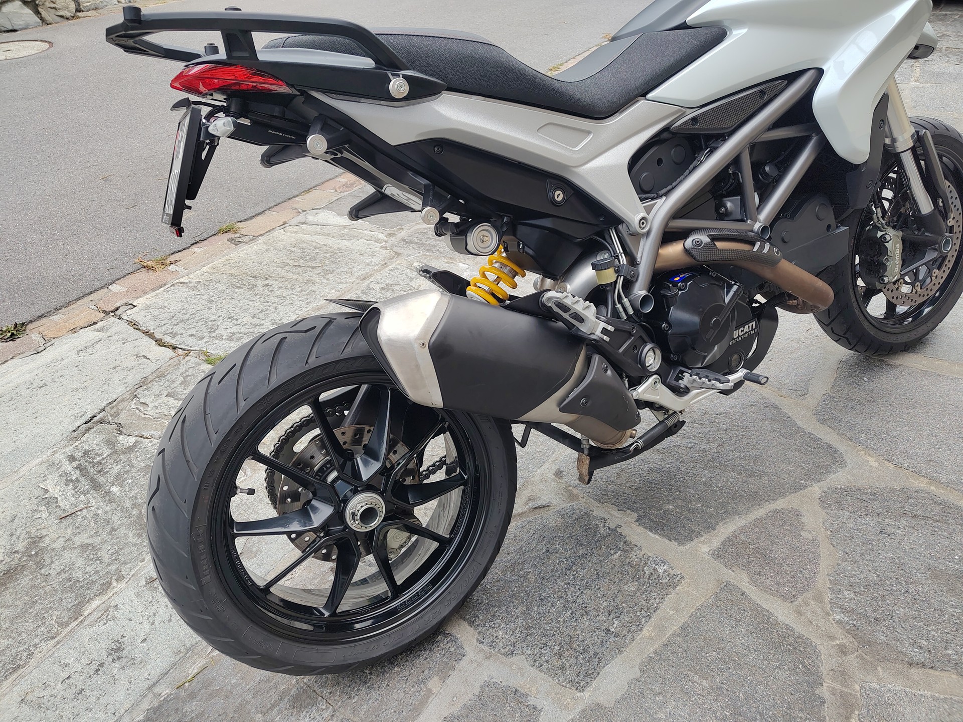 DUCATI Hypermotard/Hyperstrada 821-image-7