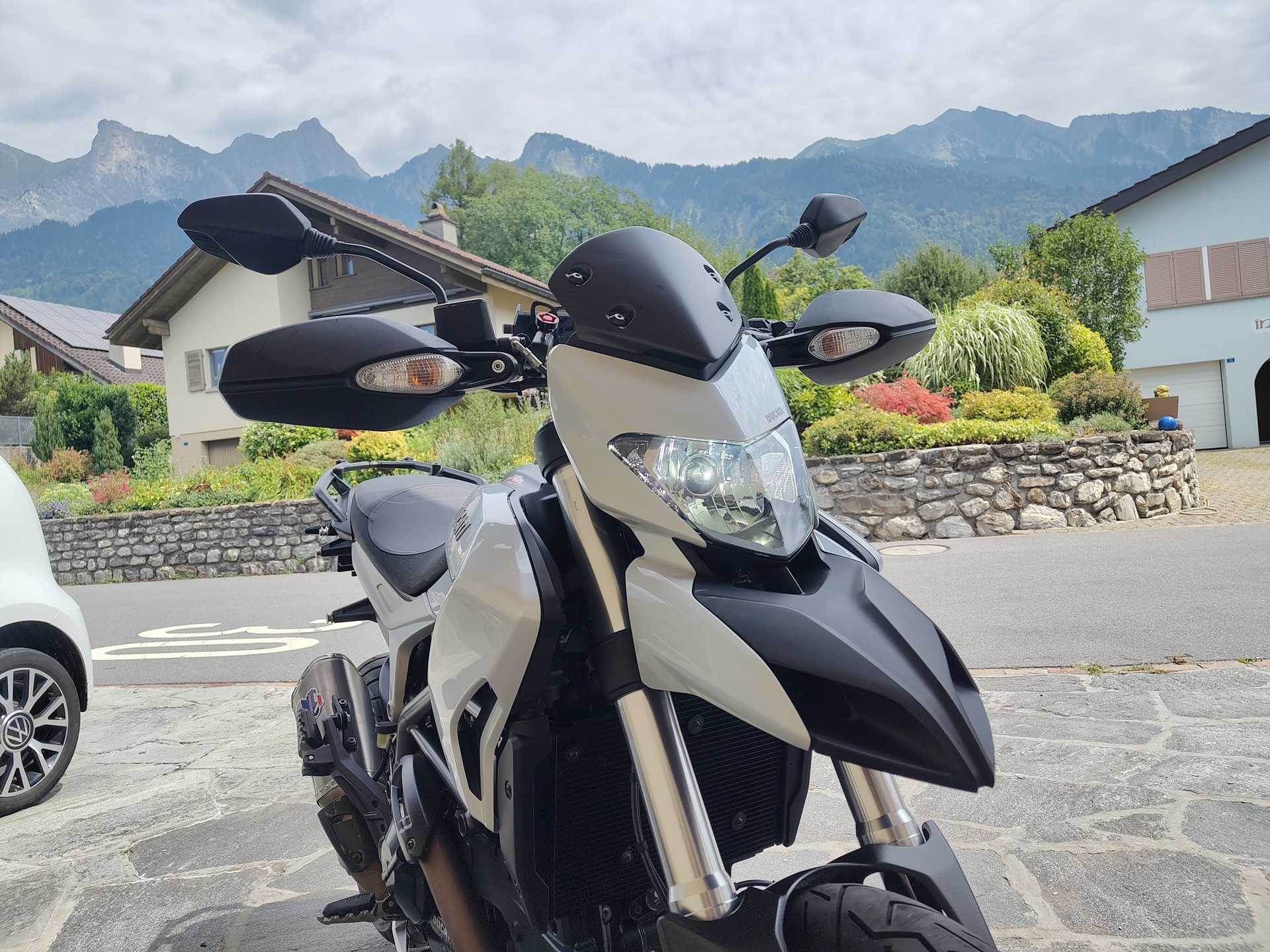 DUCATI Hypermotard/Hyperstrada 821-image-11