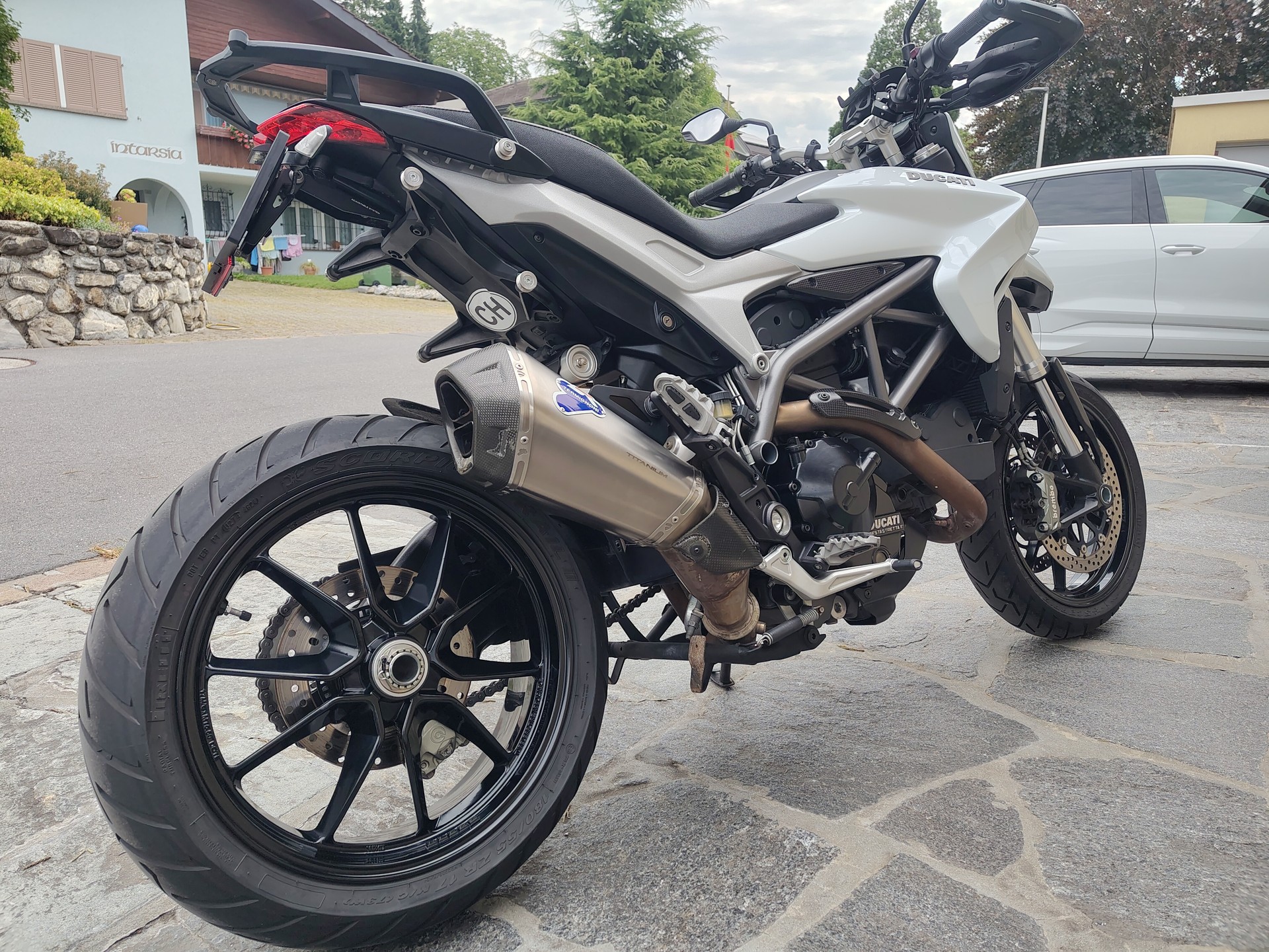 DUCATI Hypermotard/Hyperstrada 821-image-6