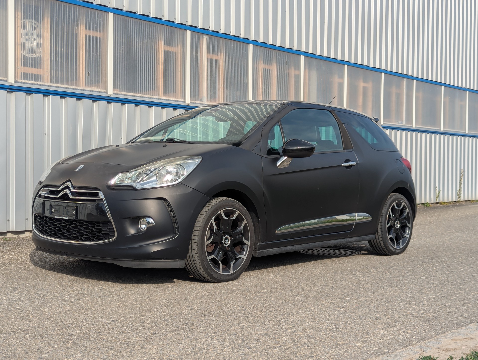 DS AUTOMOBILES DS3 1.6 THP Black & Silver-image-6