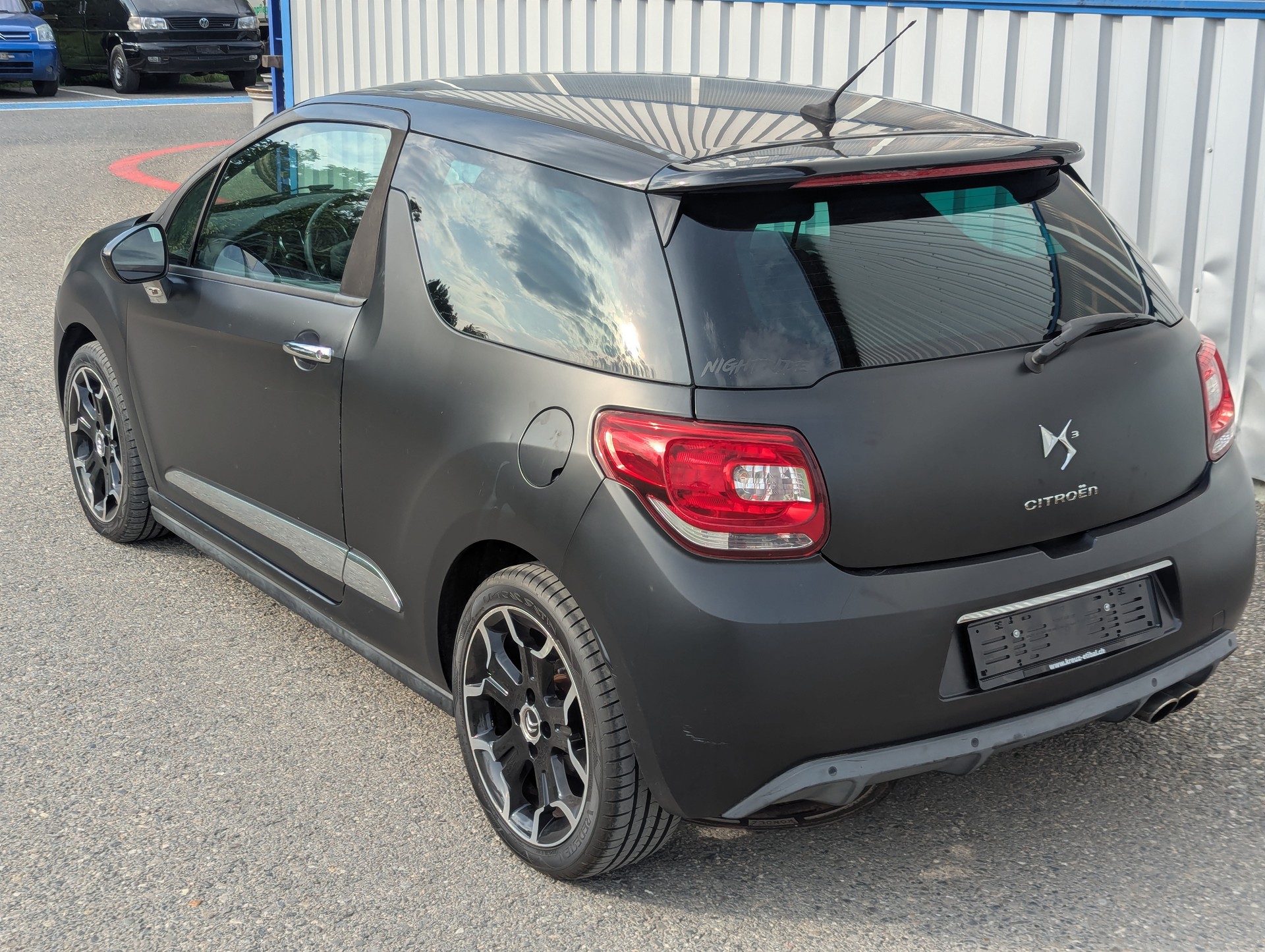 DS AUTOMOBILES DS3 1.6 THP Black & Silver-image-10