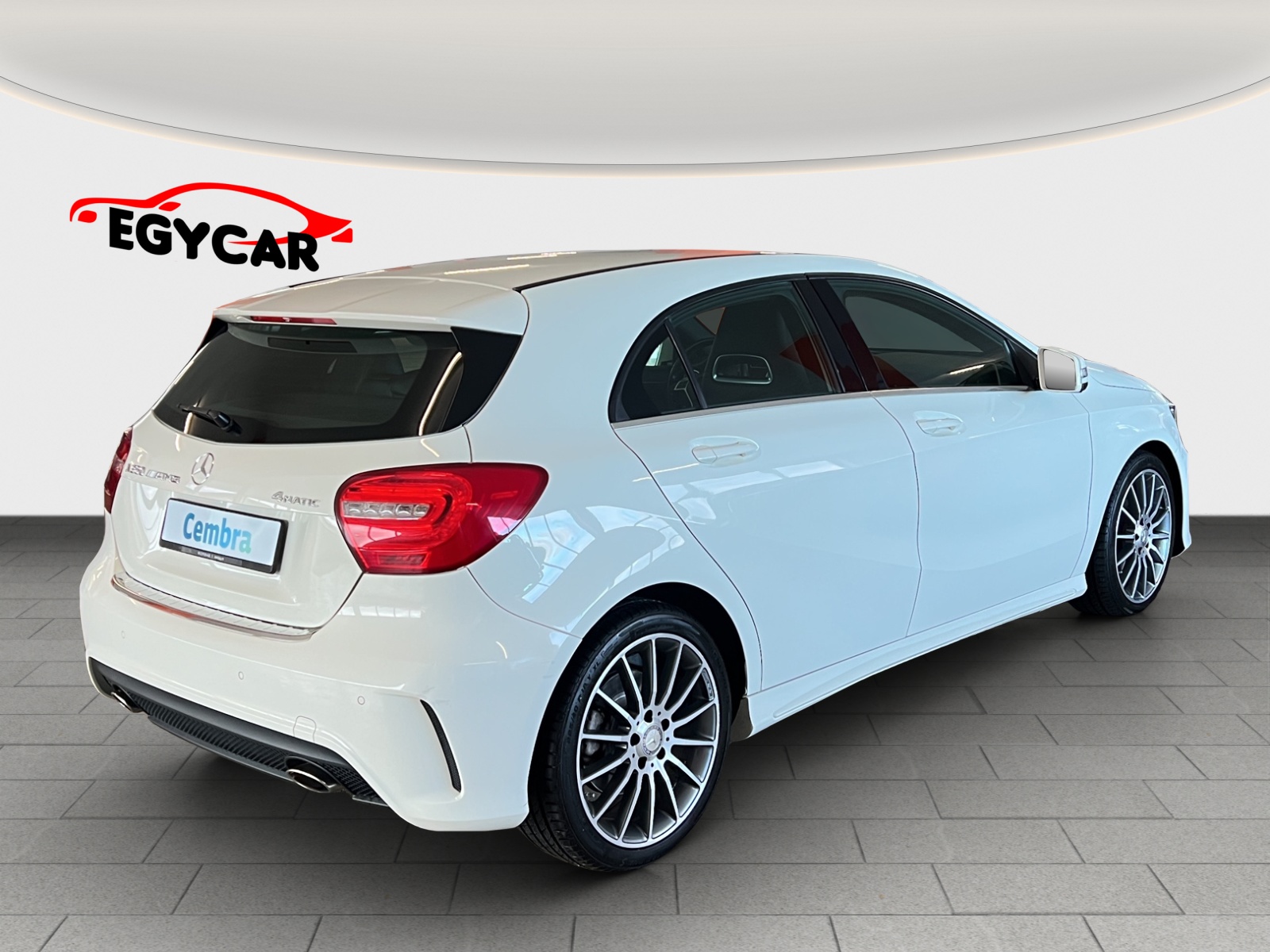 MERCEDES-BENZ A 250 AMG Line 4Matic 7G-DCT-image-6
