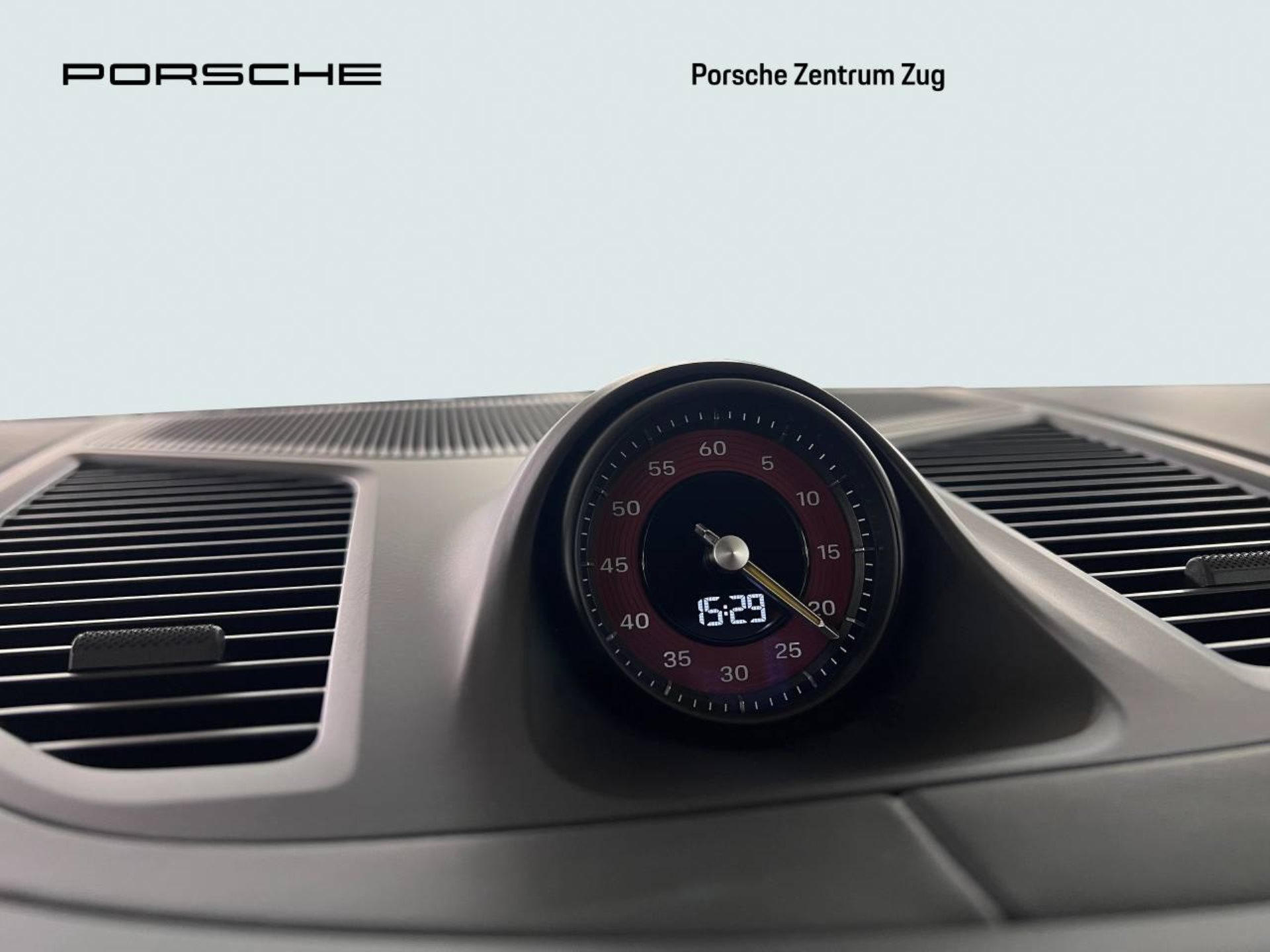 PORSCHE Cayenne Turbo E-Hybrid Coupé mit GT-Paket-image-26
